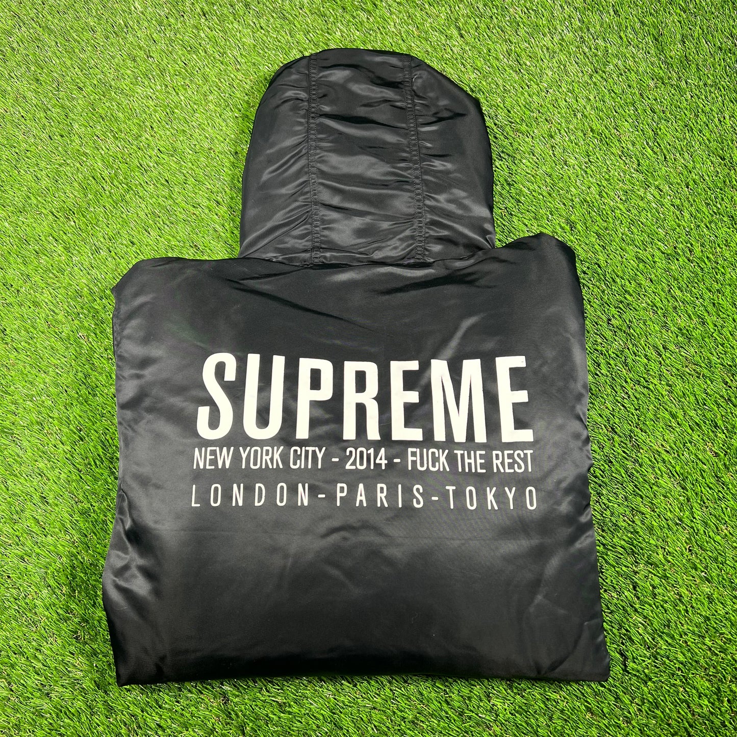 Supreme 2014 World Tour Satin Twill Black Jacket Size Large USED x14523