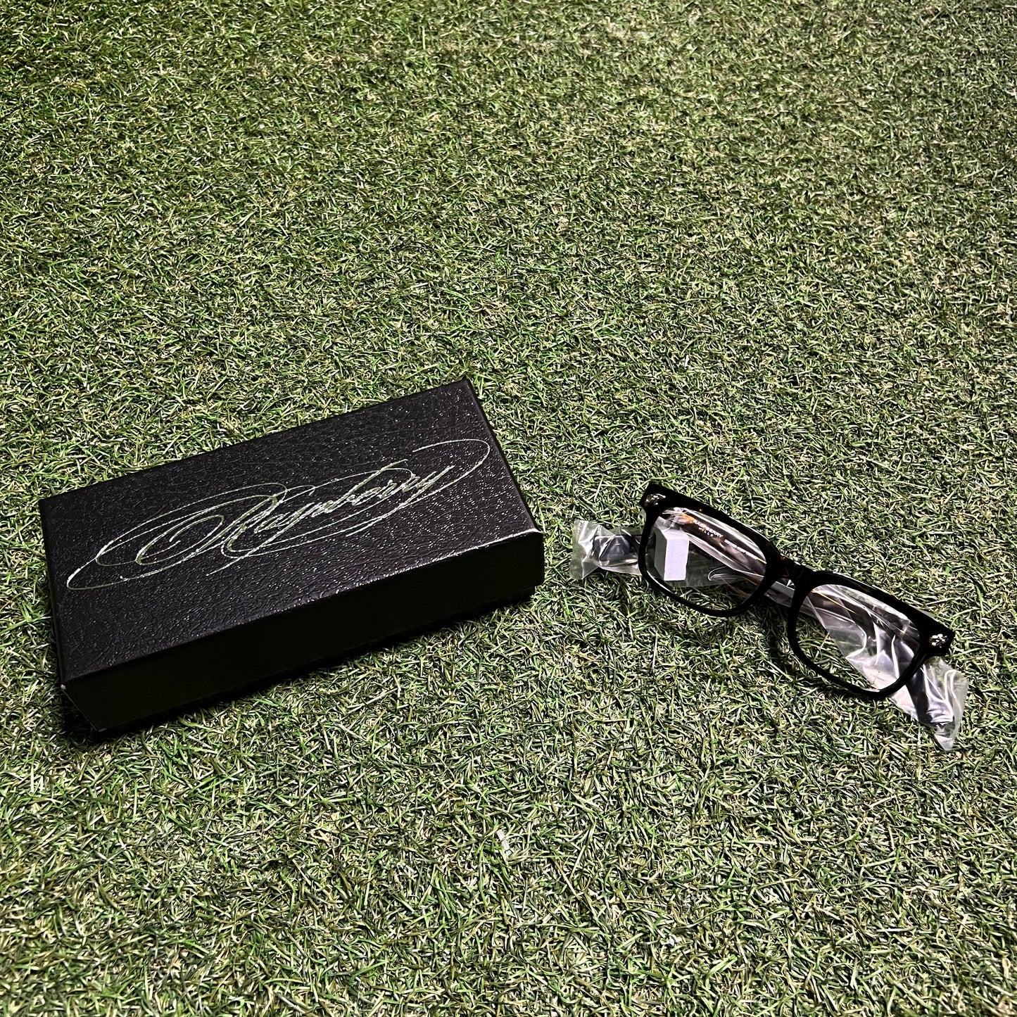 GV Gallery Raspberry Arguello Flames Glasses Size One Size NEW x13966