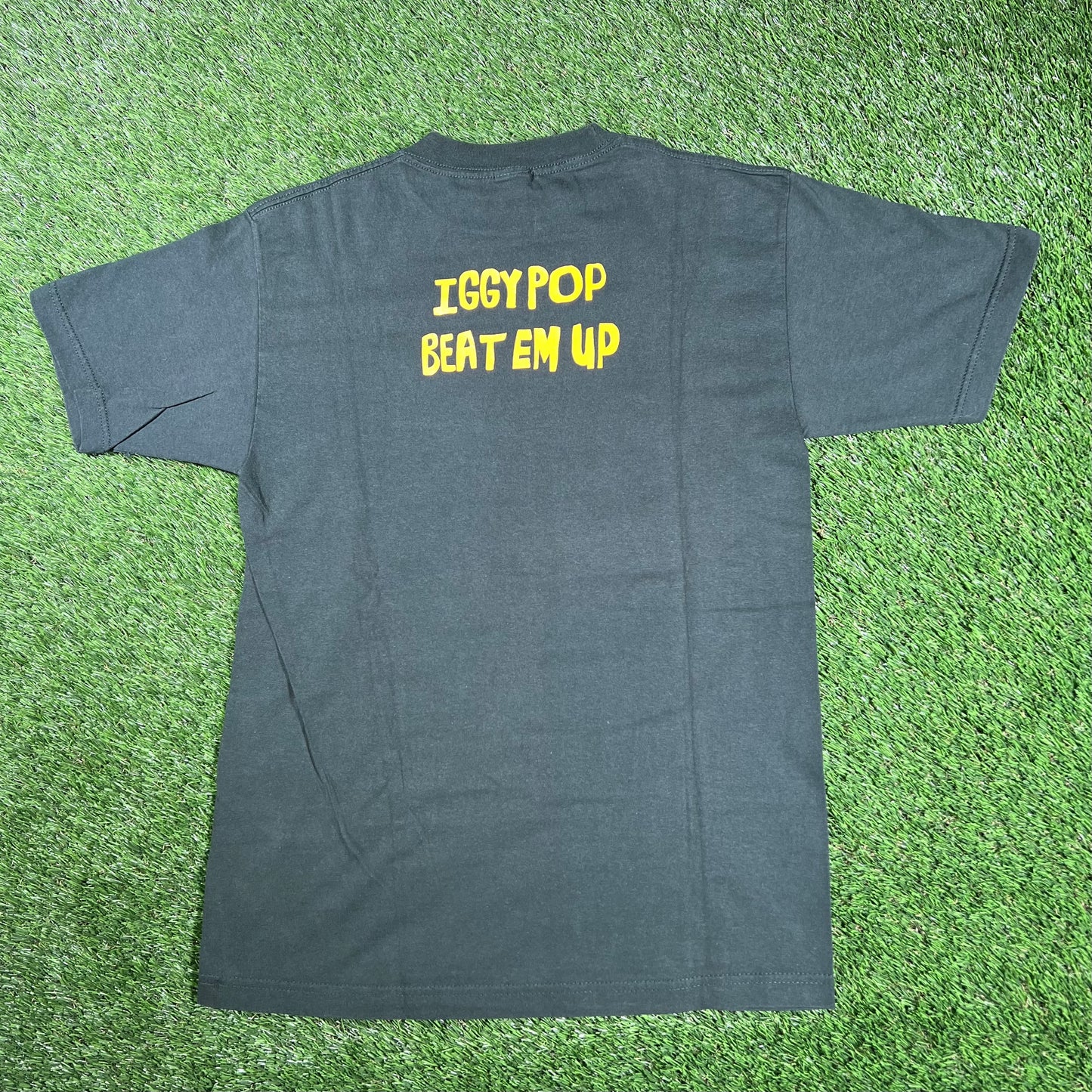 1990s Iggy Pop Beat Em Up Lady Green Tee Size Medium USED v17161