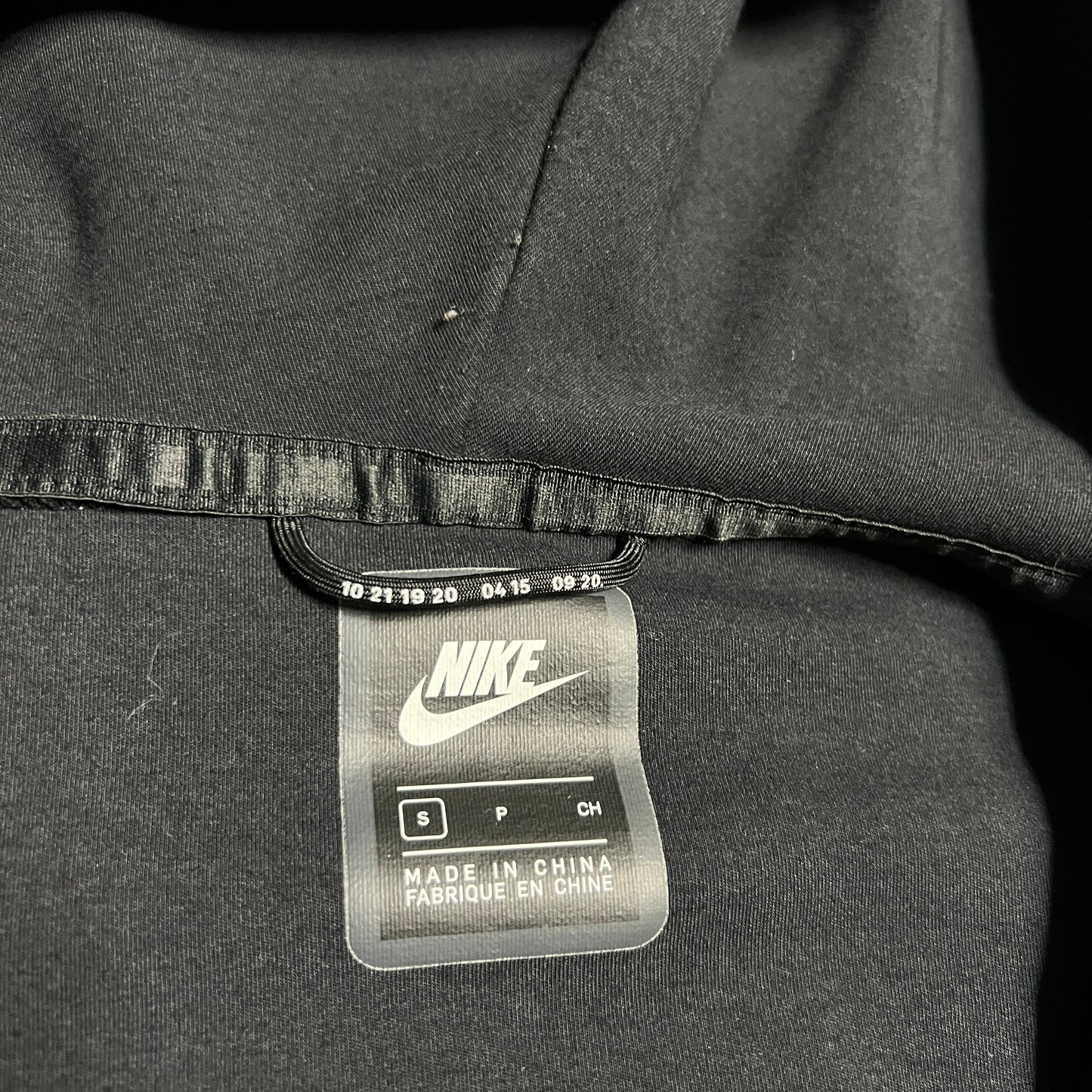 Nike Tech Black Zip Up Hoodie Size Small USED v16333