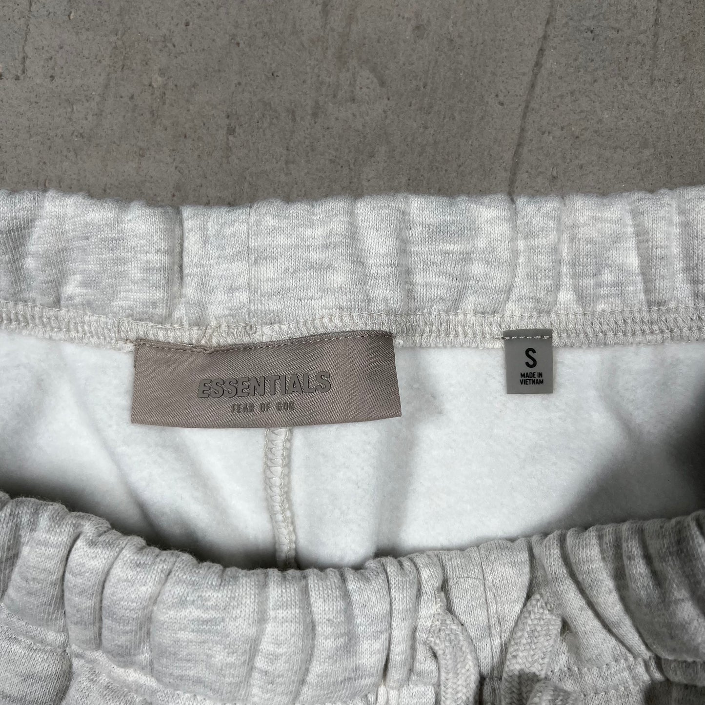 Essential Fear Of God Light Oatmeal Shorts Size Small NEW x18017