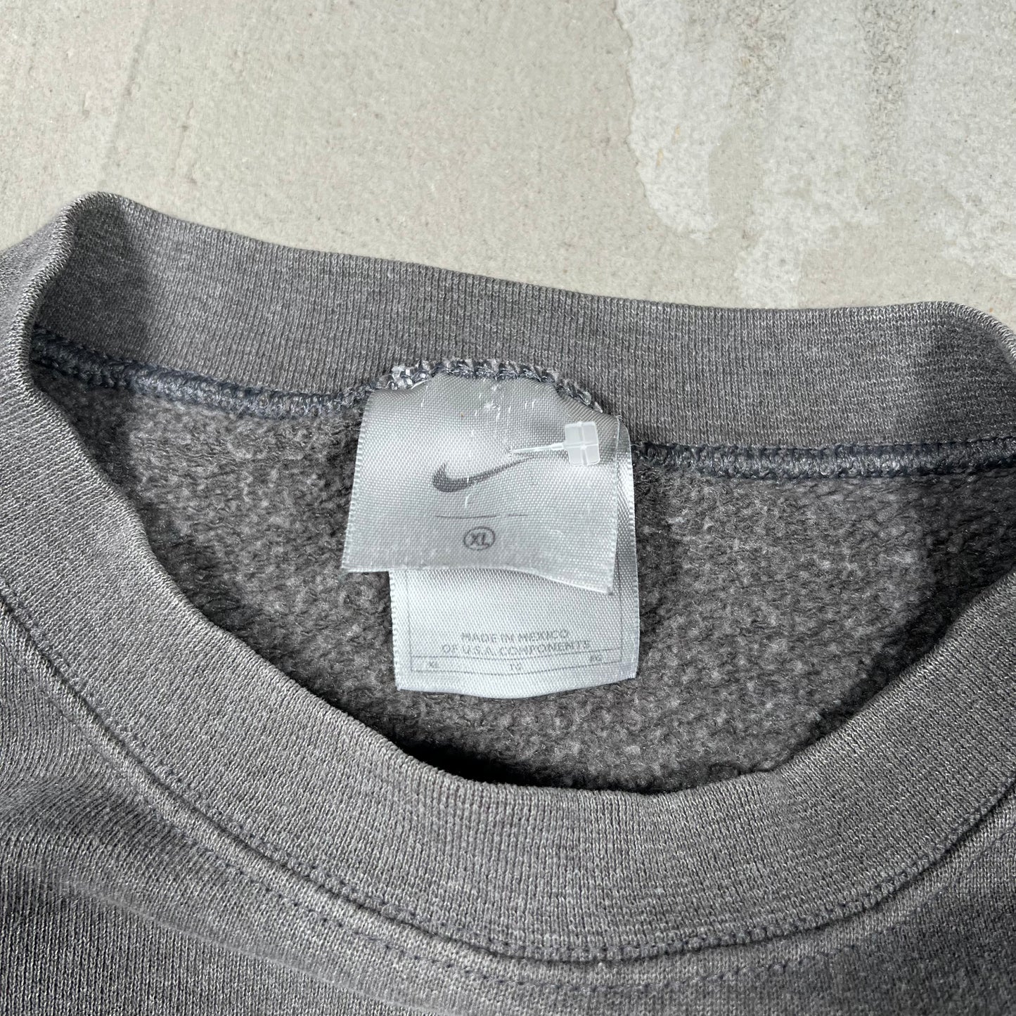 Y2K Nike Silver Tag Grey Brown Crewmeck Size XL USED v19797