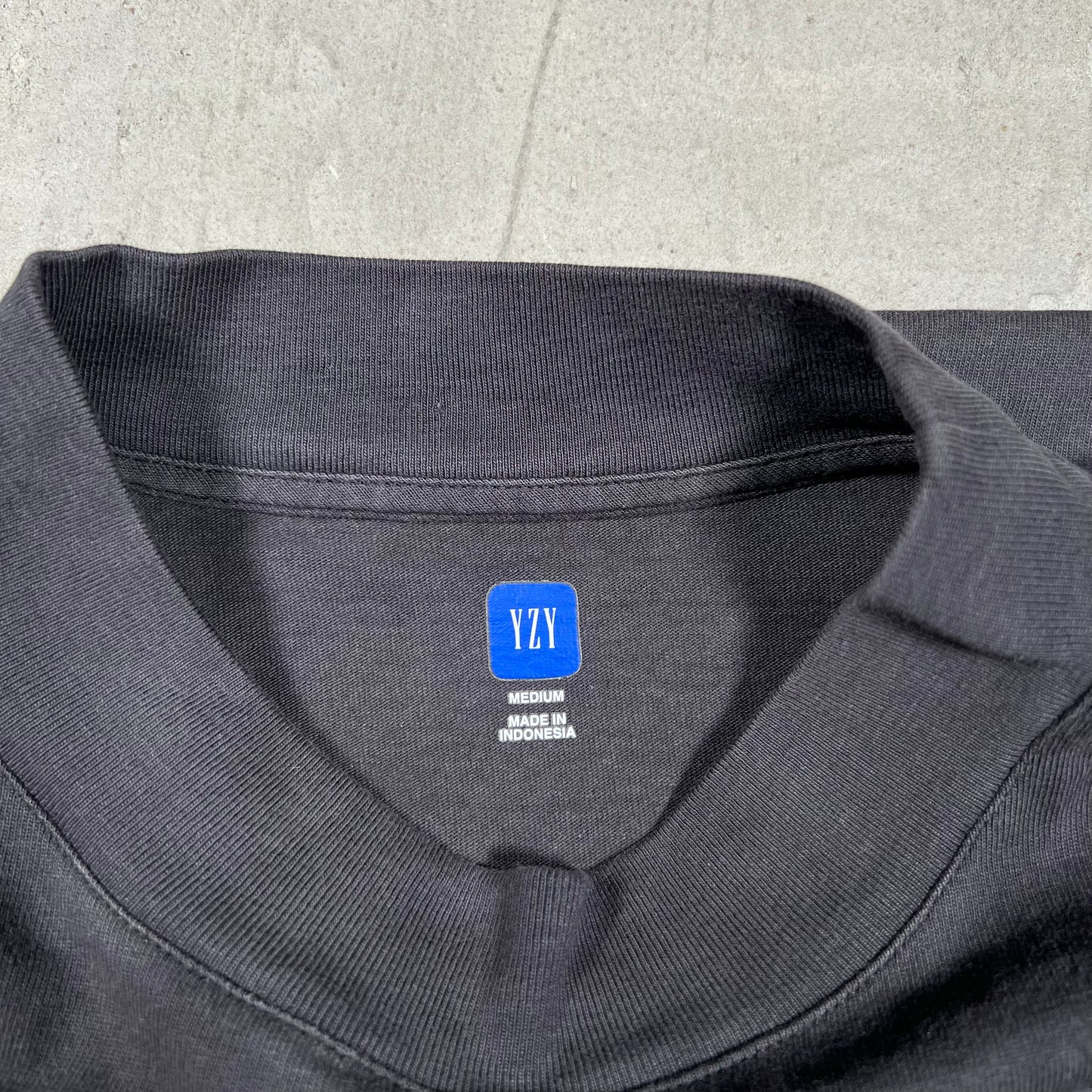 Yeezy Gap Small Gap Logo Black Tee Size Medium USED x18045