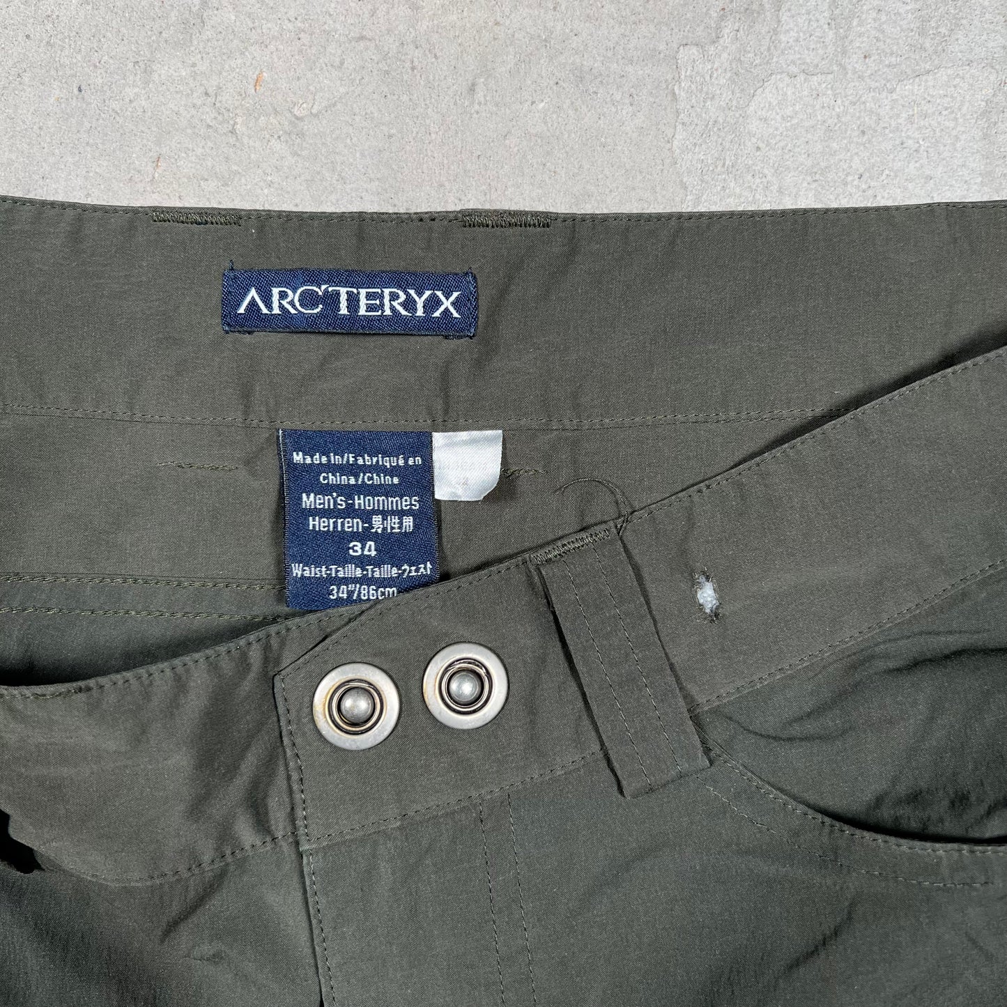 Y2K Arcteryx Lightweight Dark Olive Cargo Pants Size 32 USED x18066