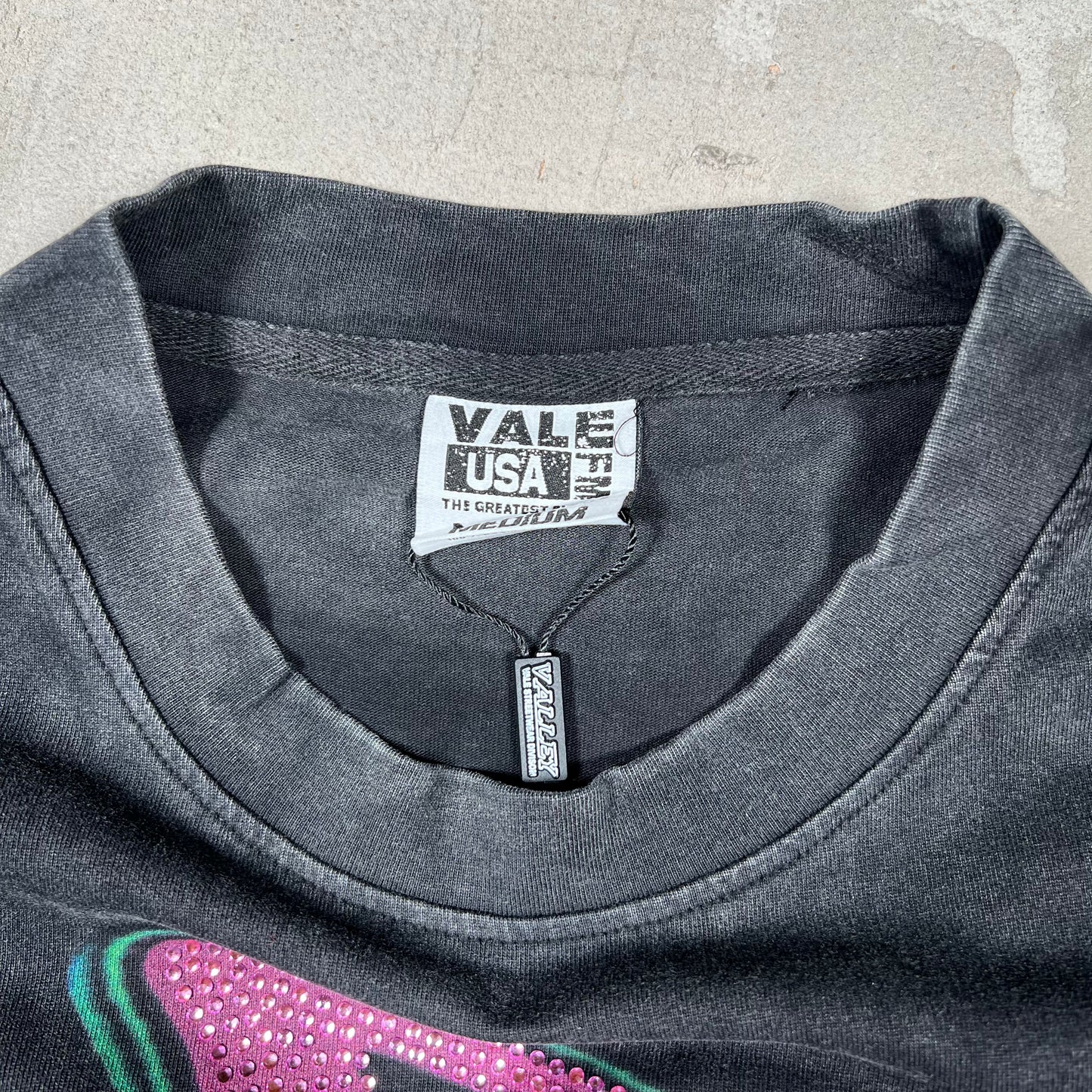 Vale Fever Rhinestone Bling Black Tee Size Medium NEW x18277