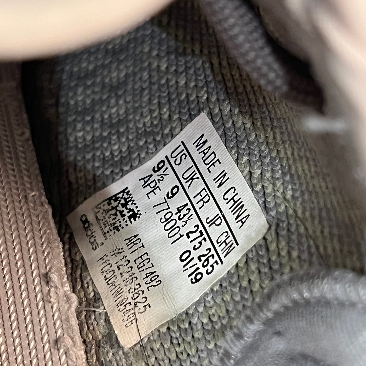Yeezy Boost 350 V2 True Form (2019) Size 9.5 USED s21829