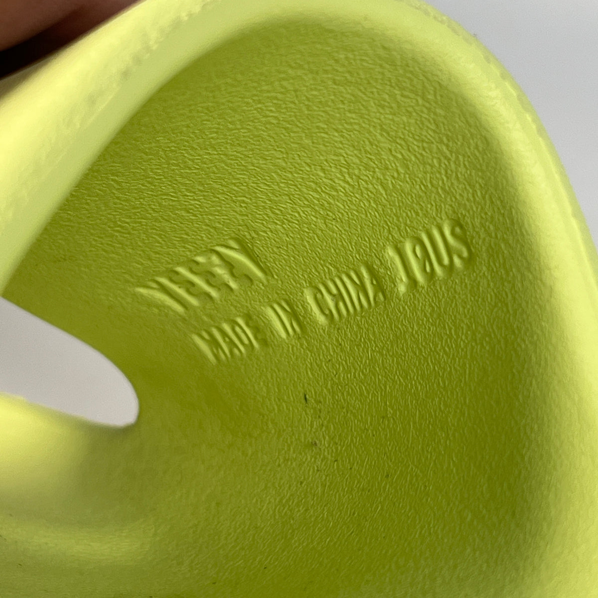 Yeezy Slide Glow Green (2022) Size 10 USED s22963