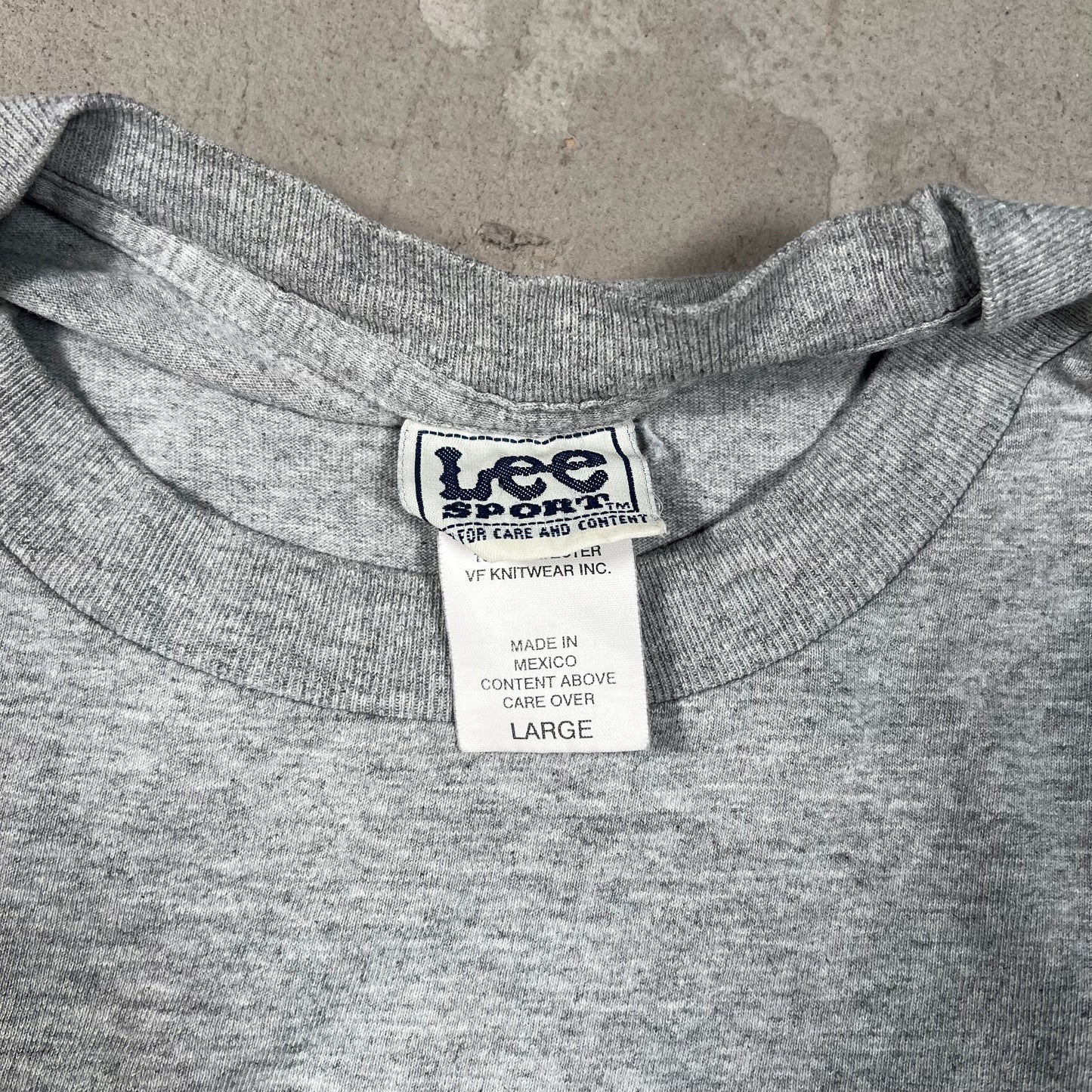 2000 Yankees World Series Trophy Tee Grey Size Large USED v19699