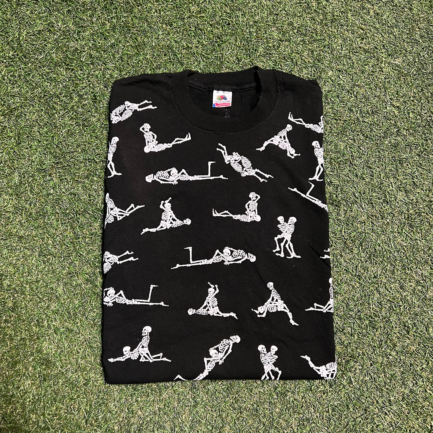 1990s Skeletons Sex Positions Black Tee Size XL USED v8242