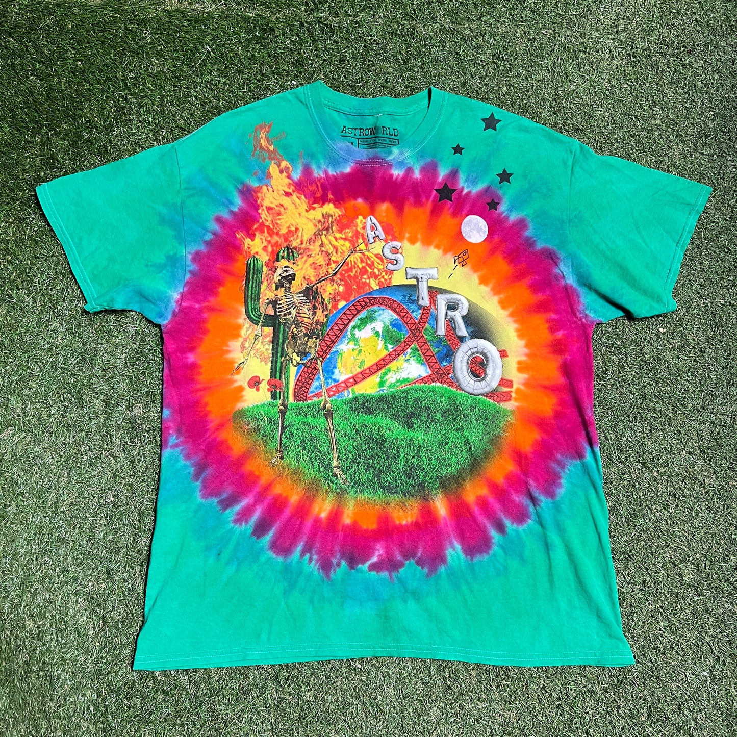 Travis Scott Astroworld Smiley Tie Dye Tee Size XL USED x13312