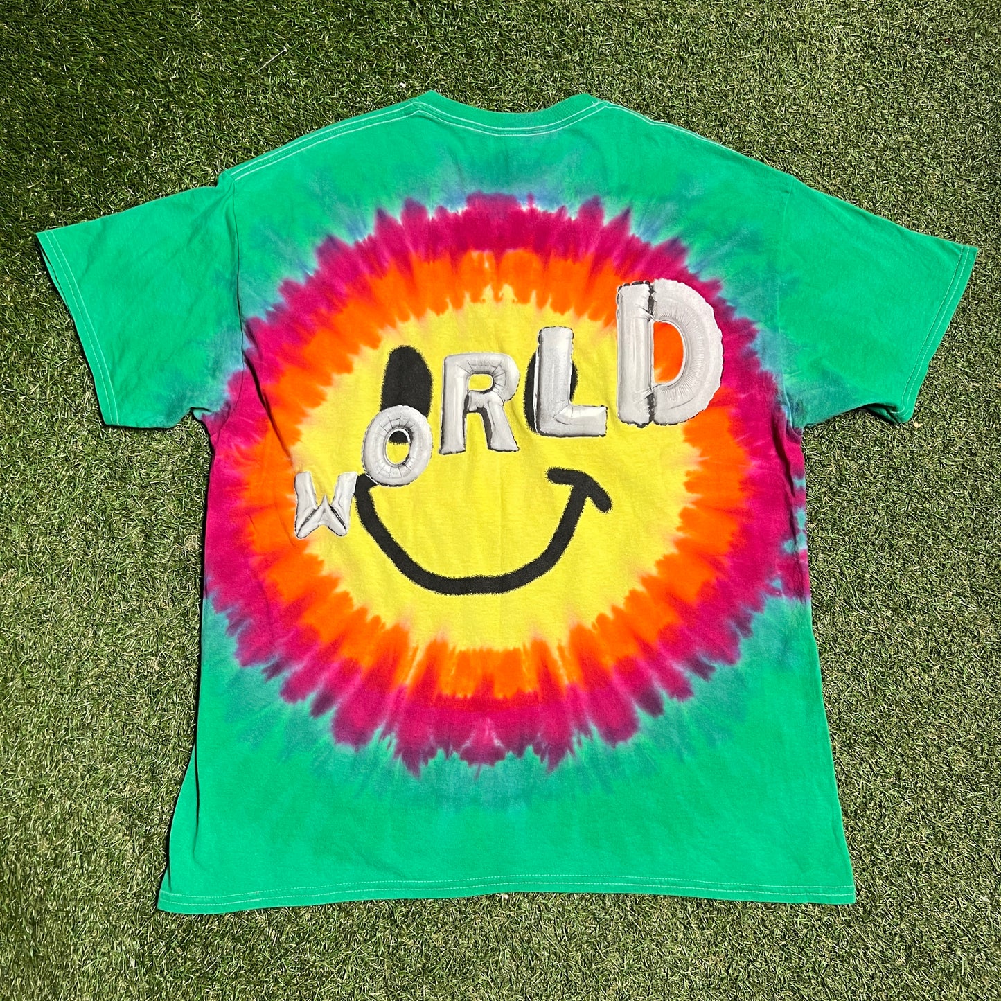 Travis Scott Astroworld Smiley Tie Dye Tee Size XL USED x13312