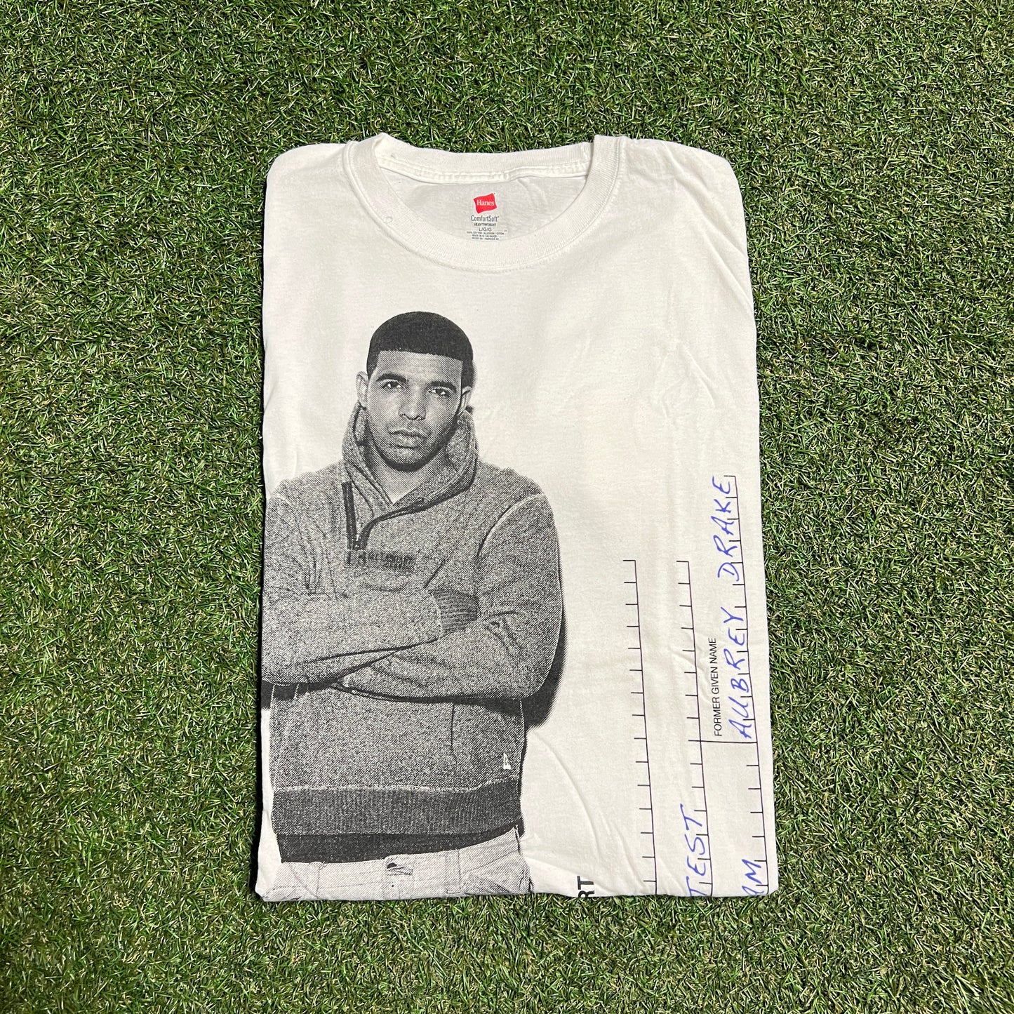 2010 Drake Passport White Tee Size Large USED v5038