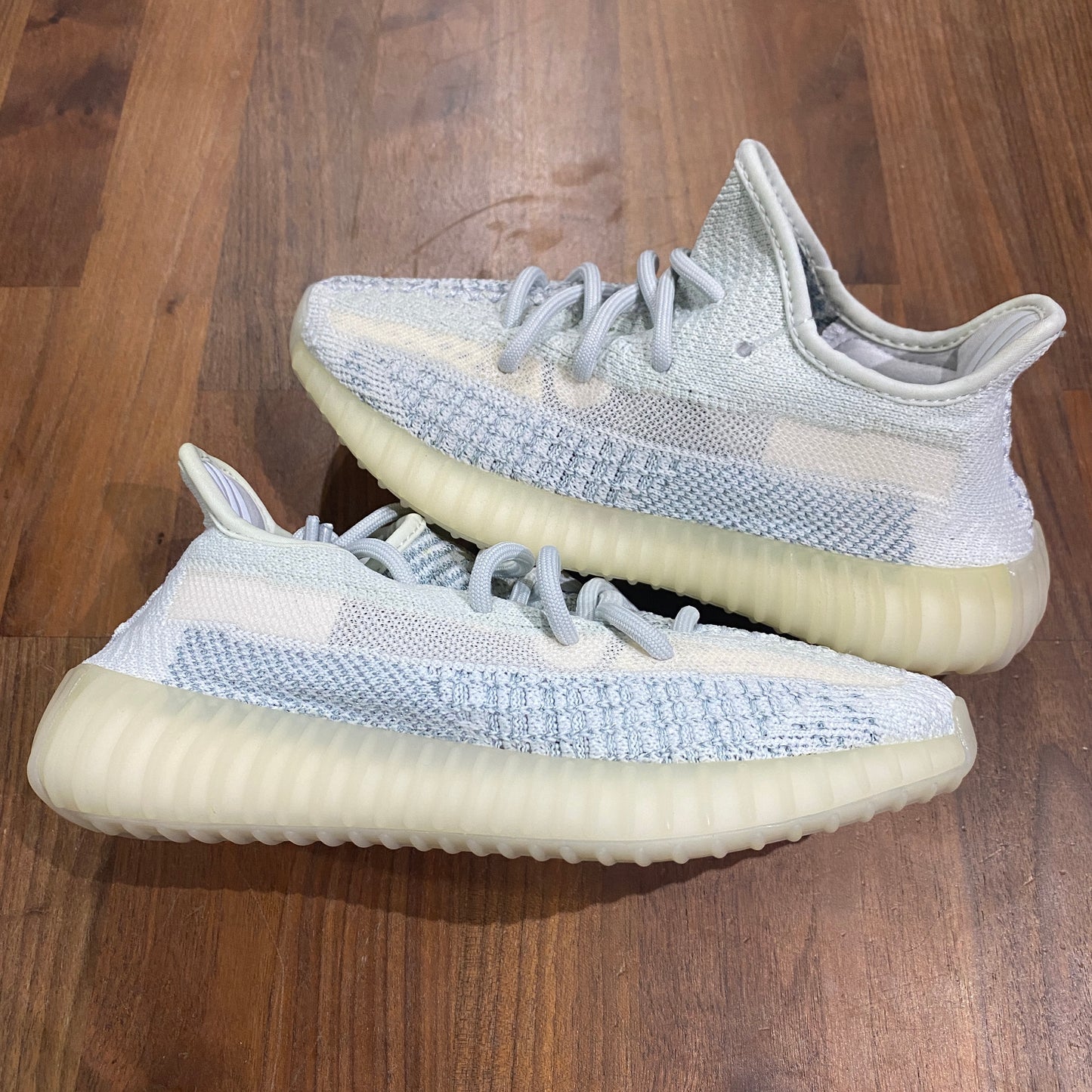Adidas Yeezy 350 v2 Cloud Reflective Size 4 NEW s4421