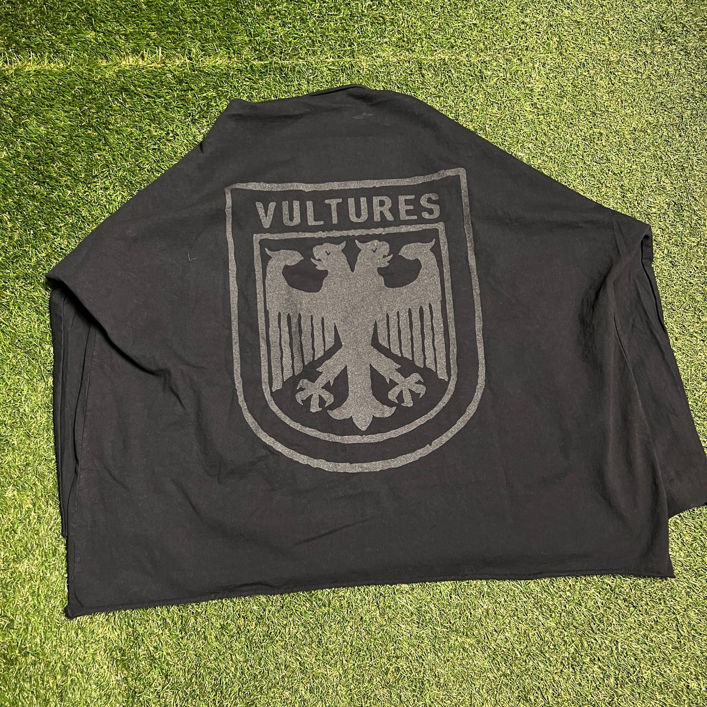 Yeezy Vultures Front And Black Black Longsleeve Size 3 NEW x10265