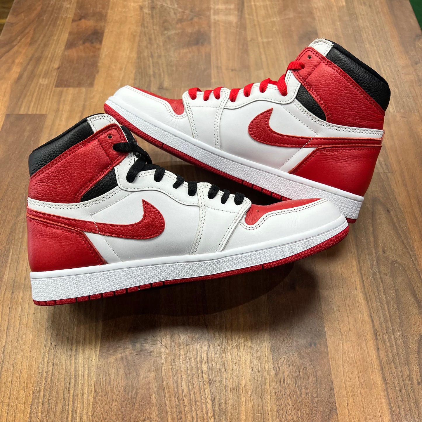 Jordan 1 High Heritage Size 9.5 USED s15732