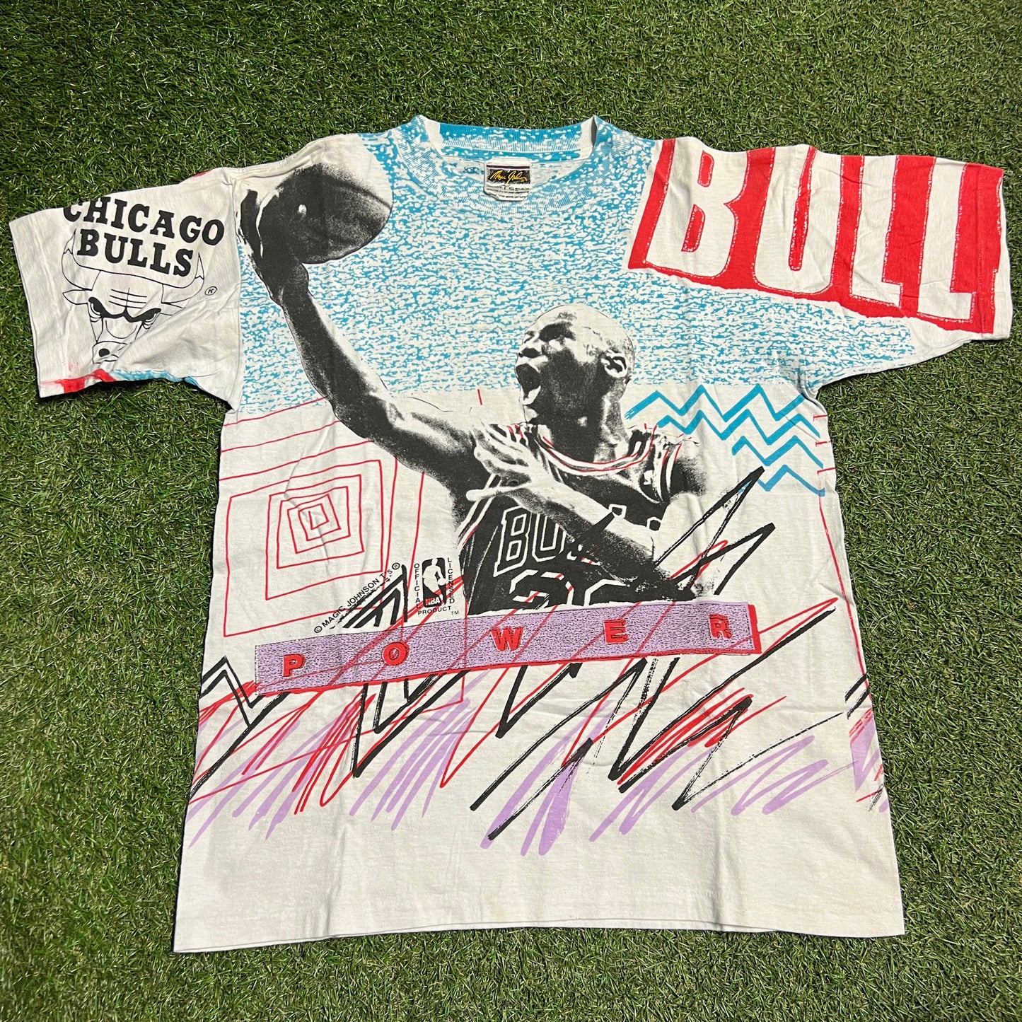 Michael Jordan Magic Johnson Tag Full Print White/Blue Tee Size Large USED v10449
