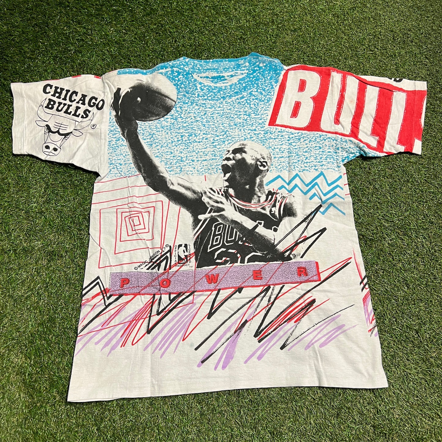 Michael Jordan Magic Johnson Tag Full Print White/Blue Tee Size Large USED v10449