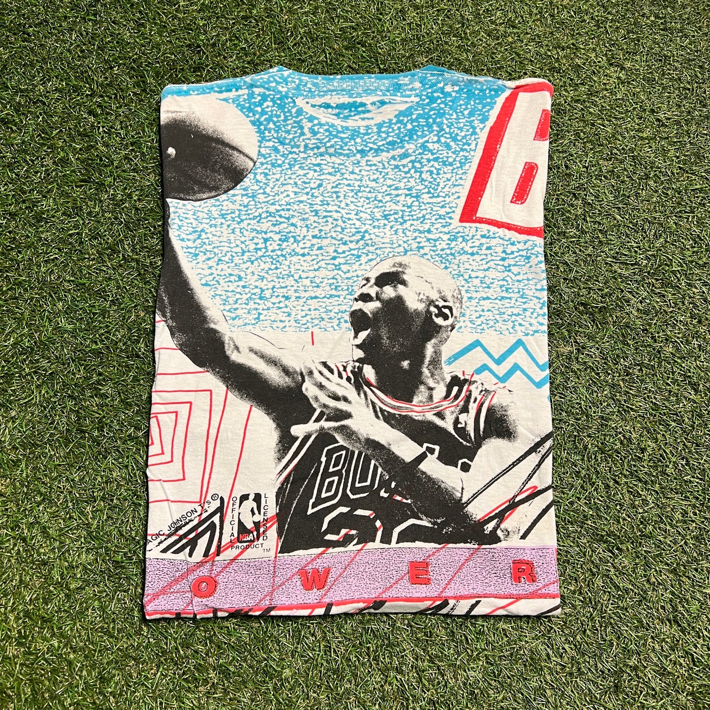 Michael Jordan Magic Johnson Tag Full Print White/Blue Tee Size Large USED v10449