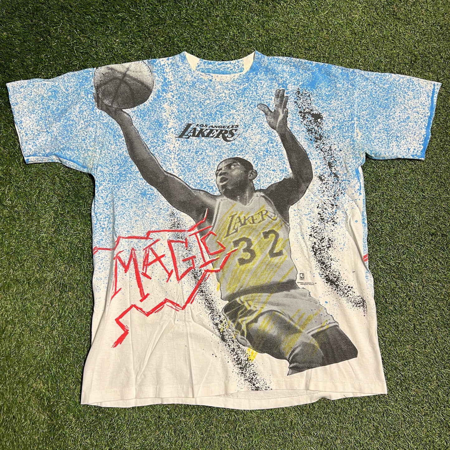 Magic Johnson La Lakers Full print tee Size XL USED v5500