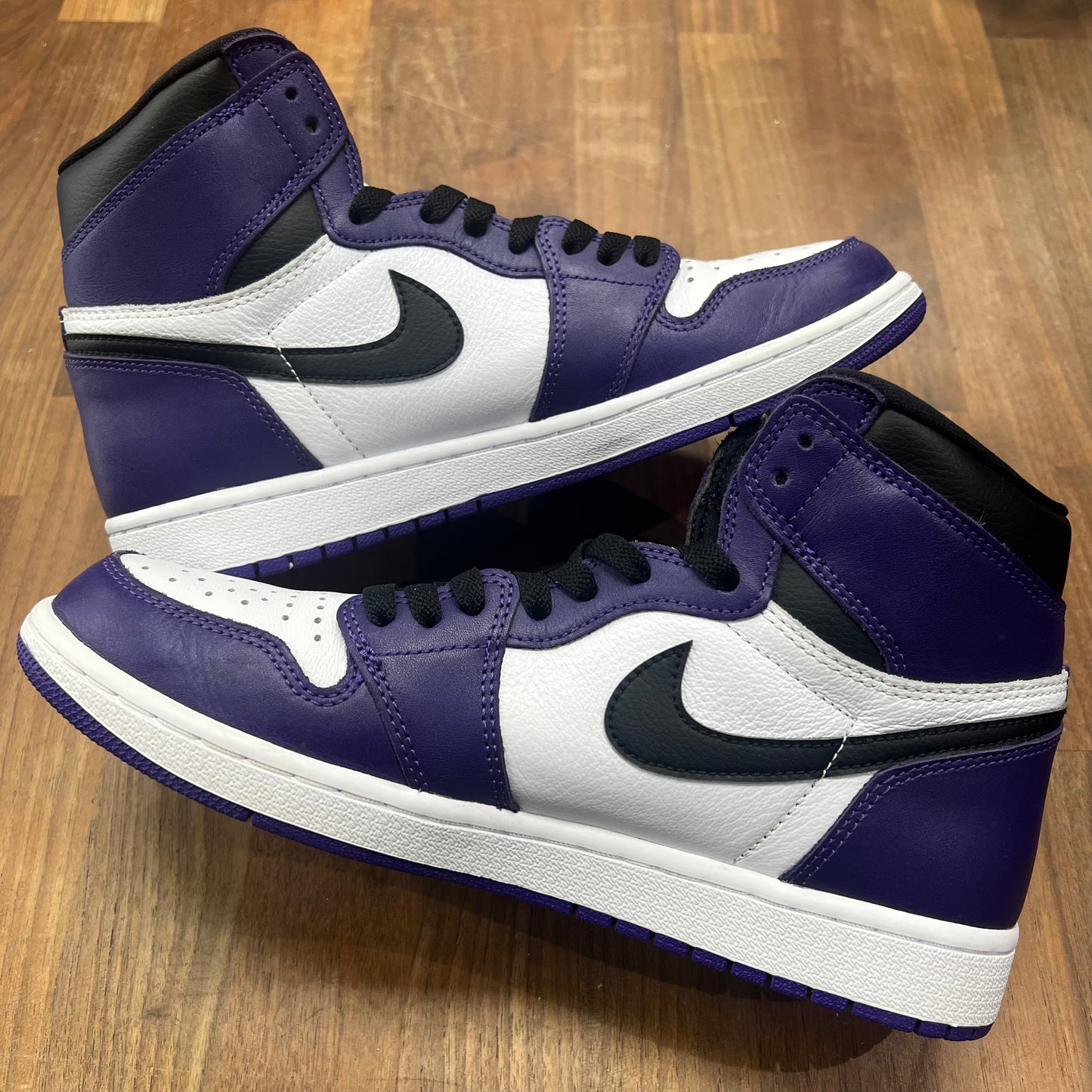 Jordan 1 Court Purple Size 9.5 USED s15786