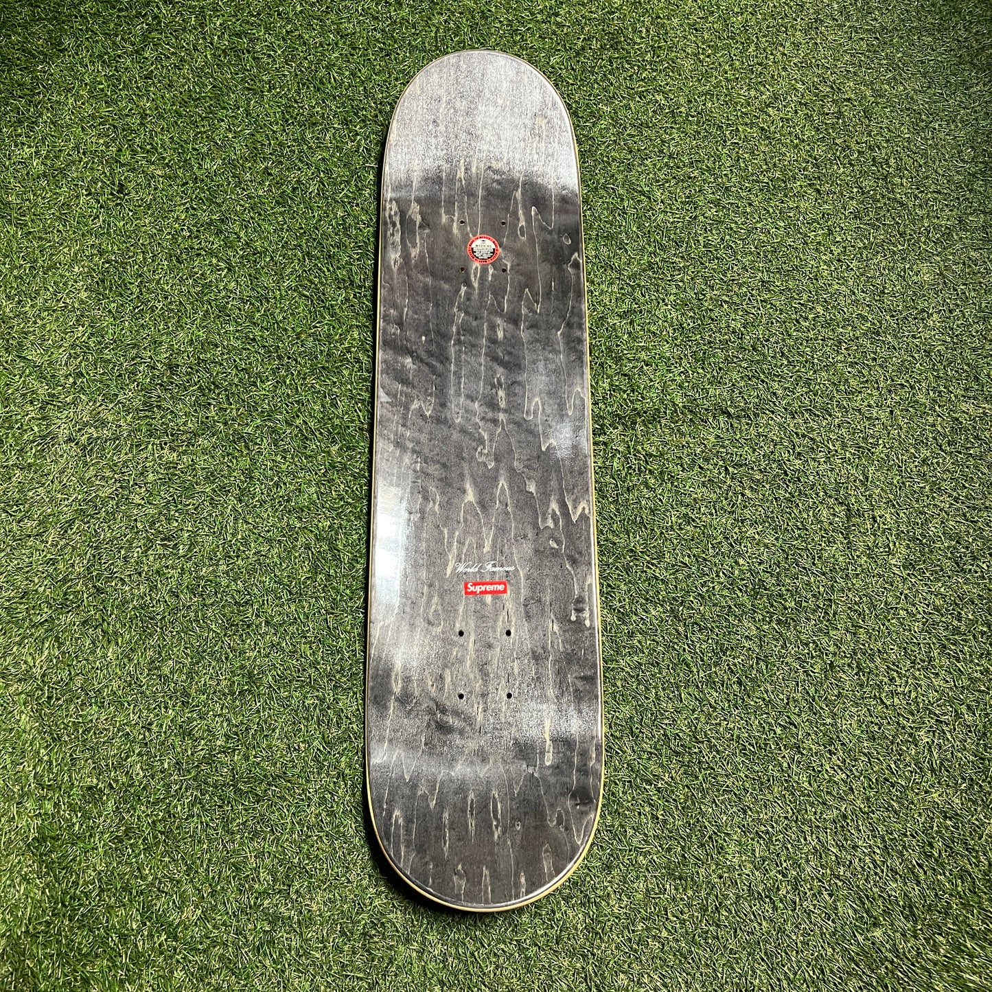 Supreme Supreme Is Love Skateboard NEW x11744