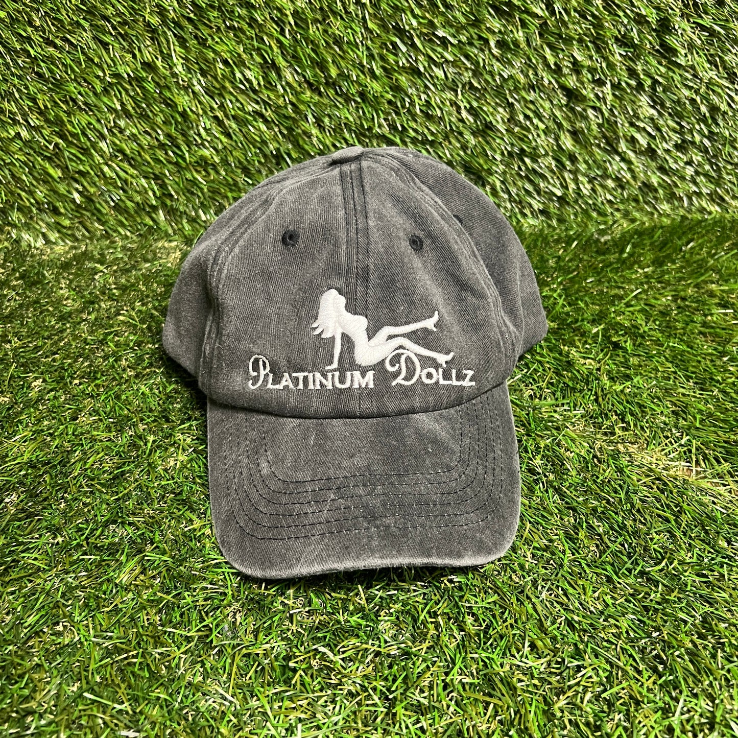 Platinum Dollz Black Hat Size One Size USED v15948