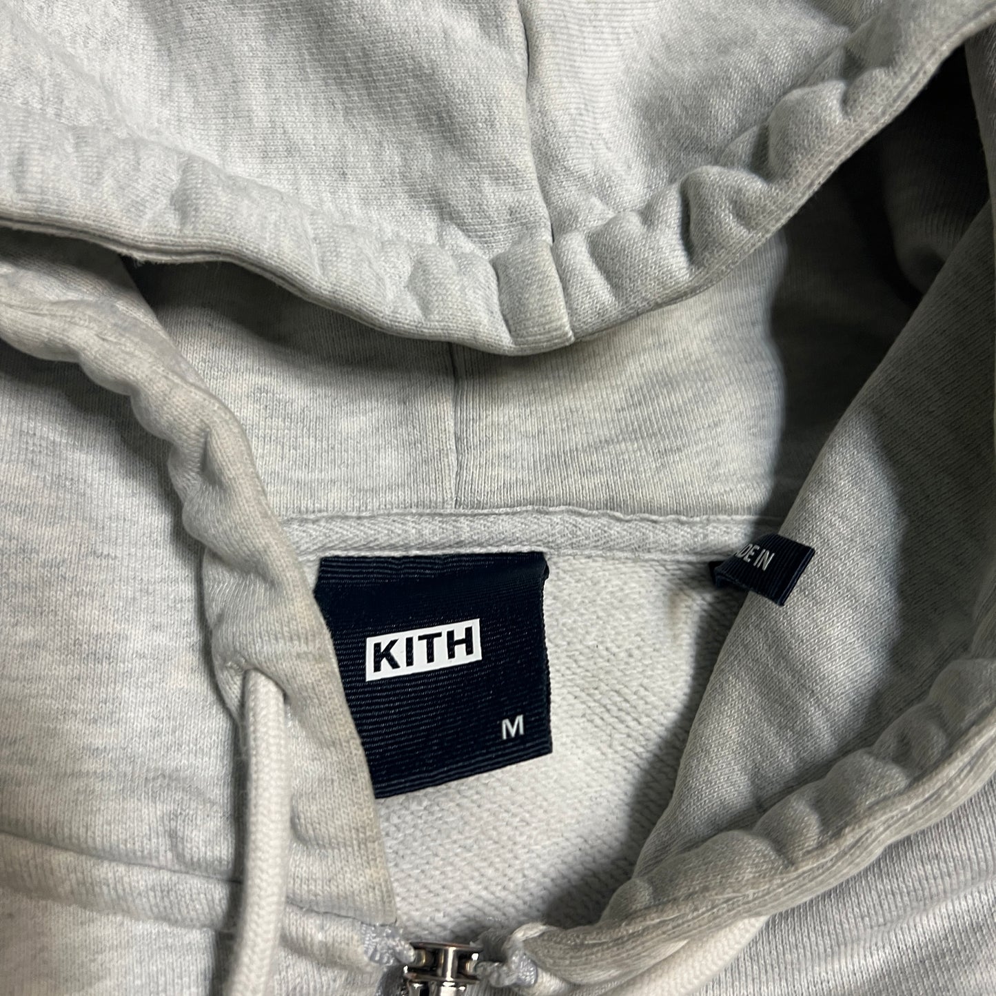 Kith Small Text Logo Grey Zip Up Hoodie Size Medium USED X11647