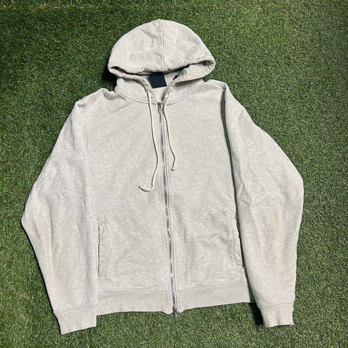 Kith Small Text Logo Grey Zip Up Hoodie Size Medium USED X11647