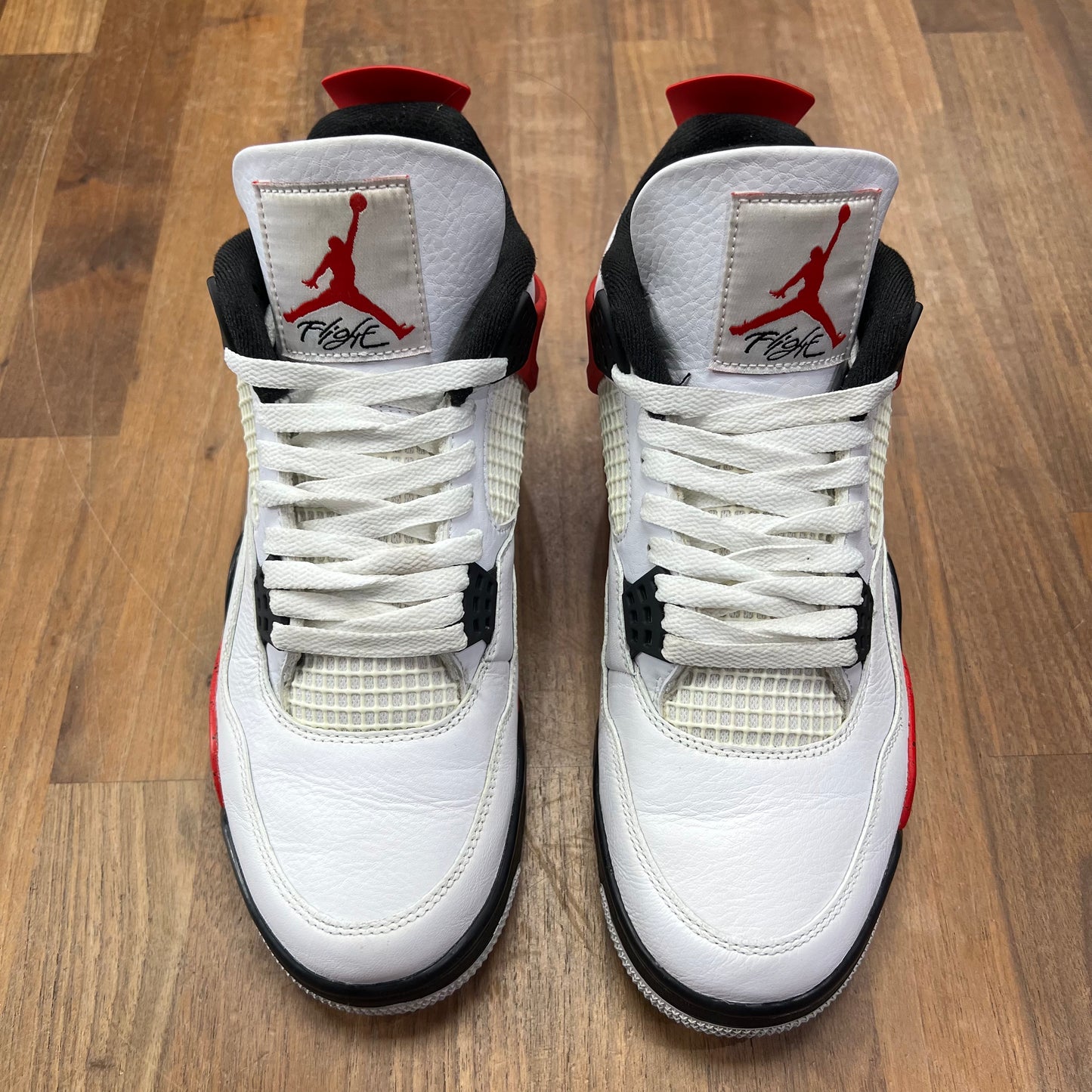 Jordan 4 Red Cement Size 9.5 USED s15782