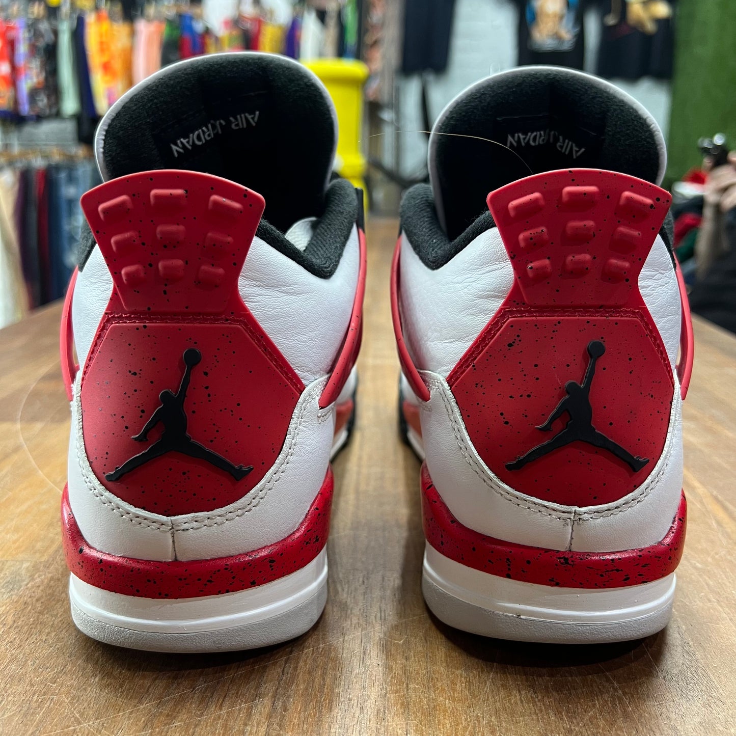 Jordan 4 Red Cement Size 9.5 USED s15782