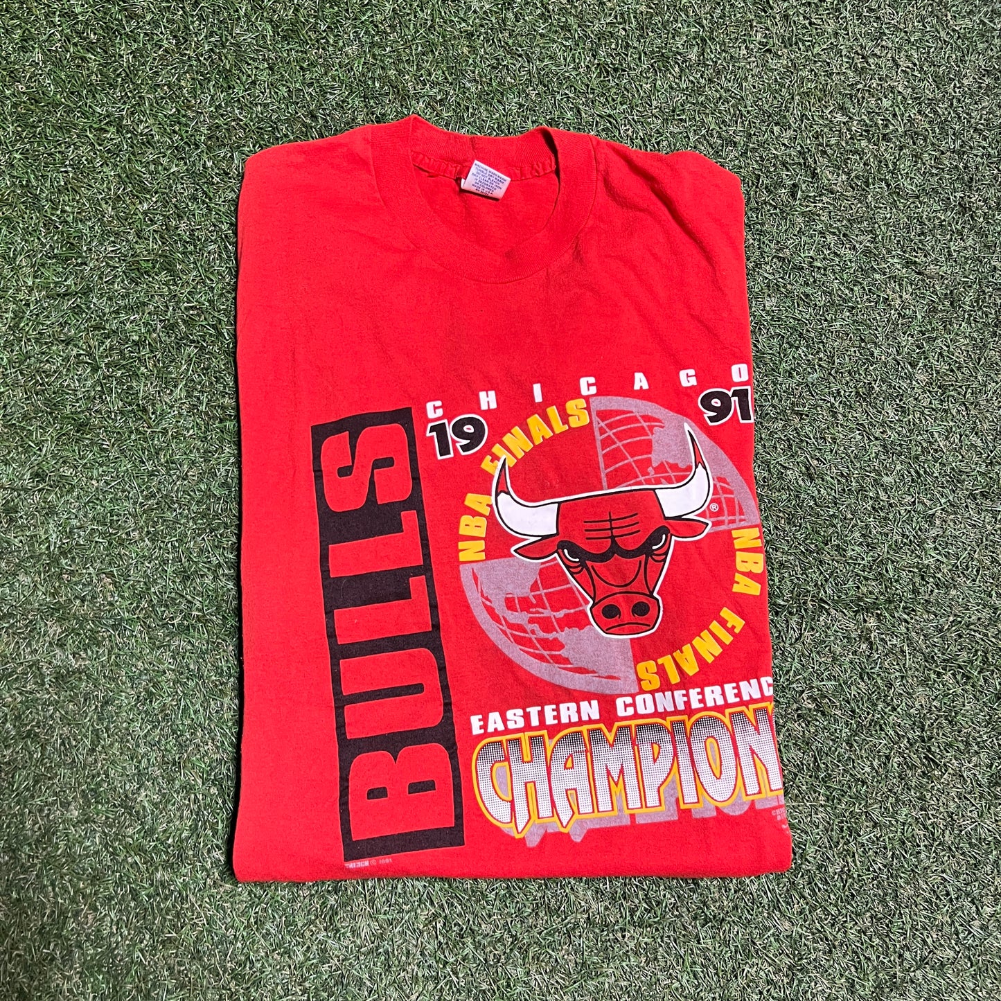 1991 Chicago Bulls Eastern Conference Champions Red Tee Size XXL USED v14980