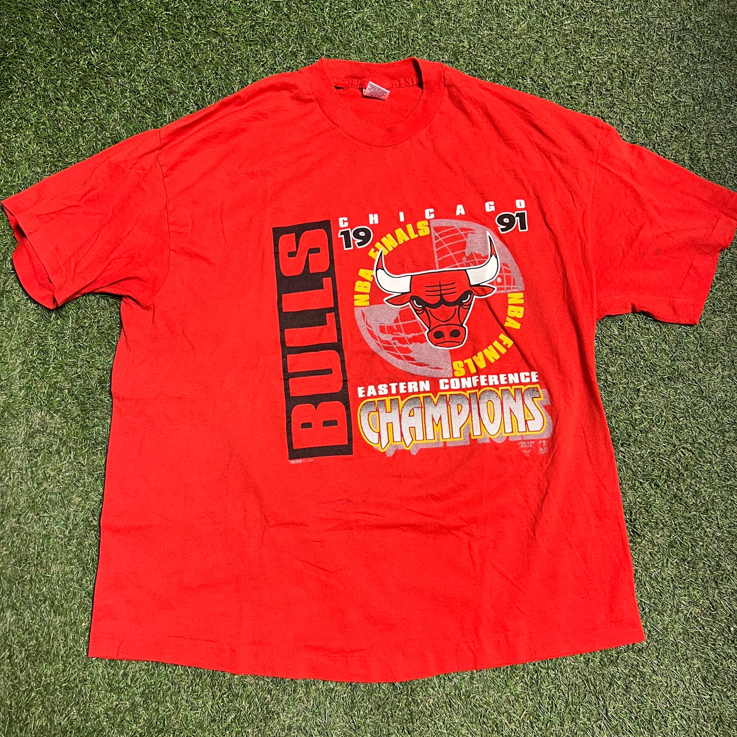 1991 Chicago Bulls Eastern Conference Champions Red Tee Size XXL USED v14980