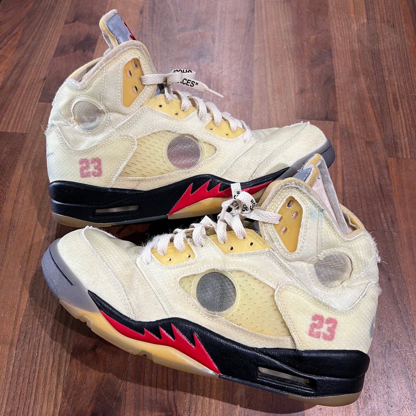Jordan 5 Off White Sail Size 9.5 USED s14076