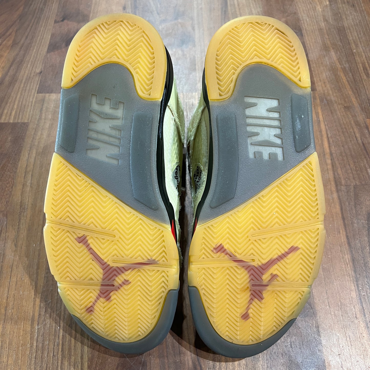 Jordan 5 Off White Sail Size 9.5 USED s14076