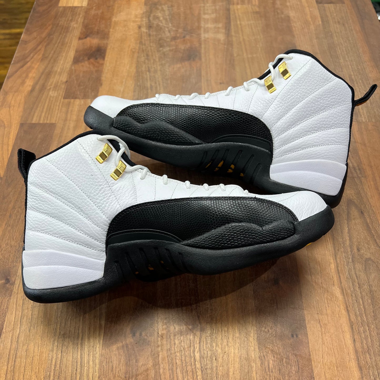 Jordan 12 Taxi 2013 Size 12 USED s15838