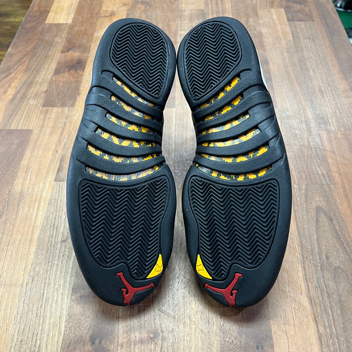 Jordan 12 Taxi 2013 Size 12 USED s15838