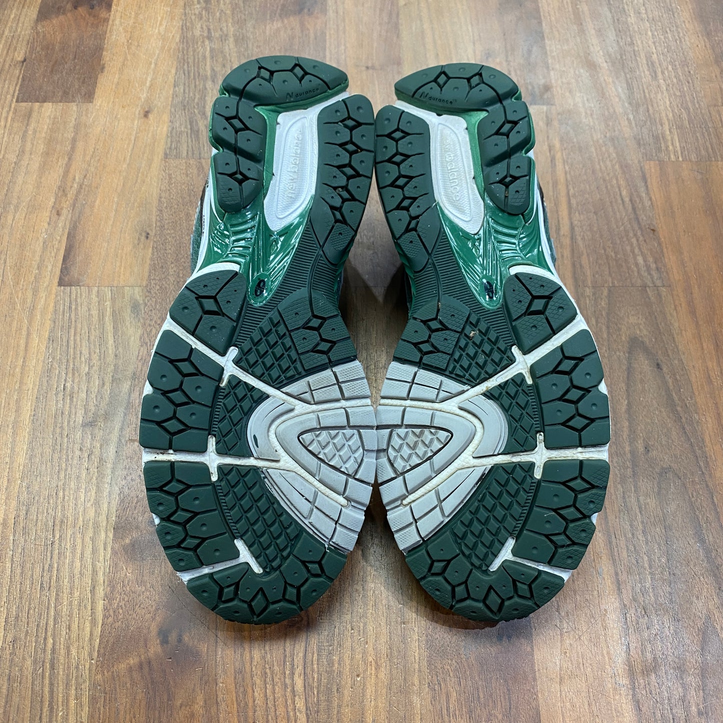 New Balance 860v2 Aime Leon Dore Green Size 9 USED s14537