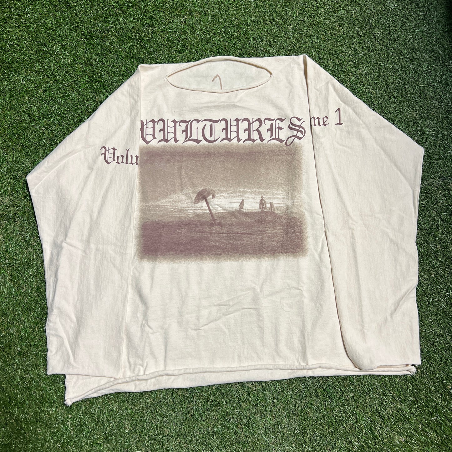 Yeezy Vultures Track List Cream Longsleeve Size 2 New x10215