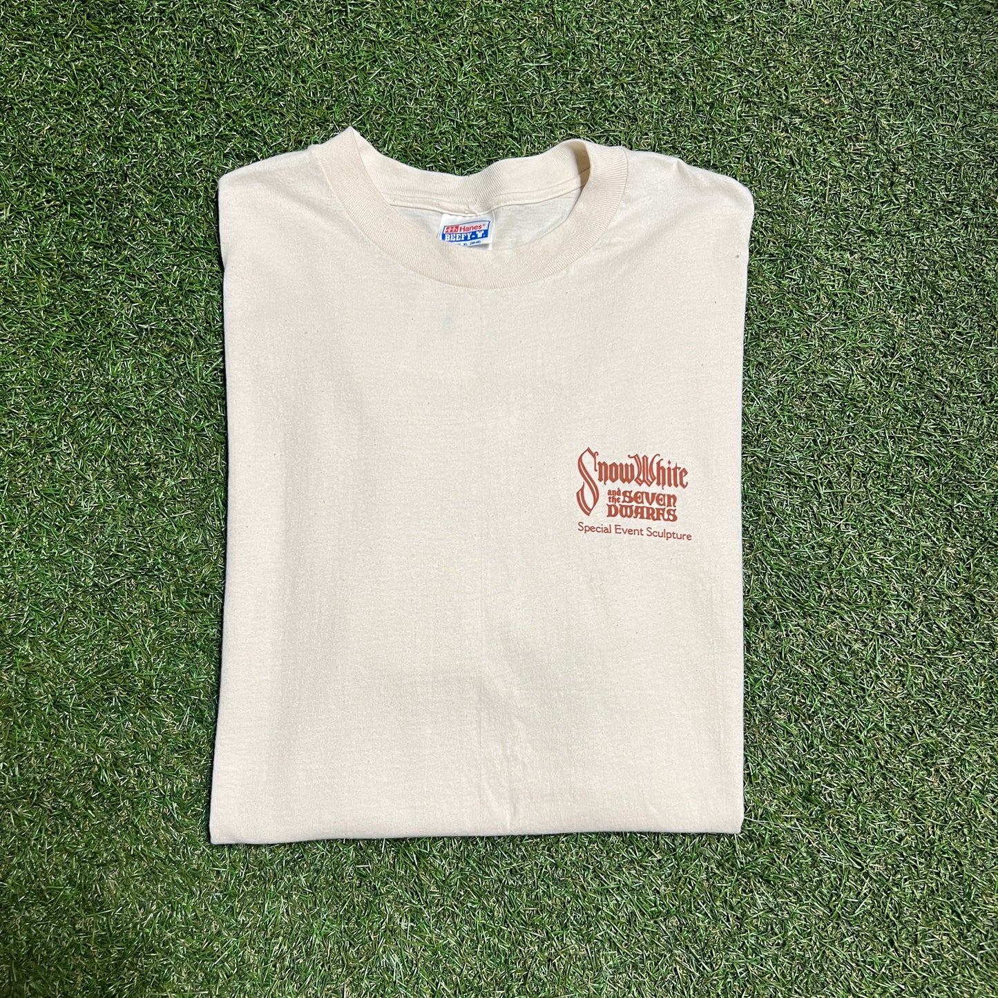 Snow white now's your chance tee white Size XL USED v12754