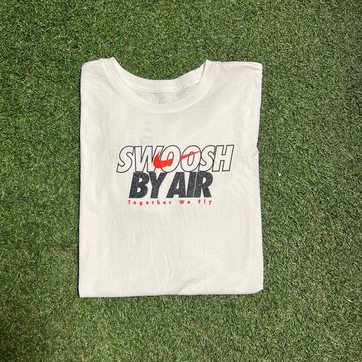 Nike Swoosh By Air White Tee Size XL USED v13142
