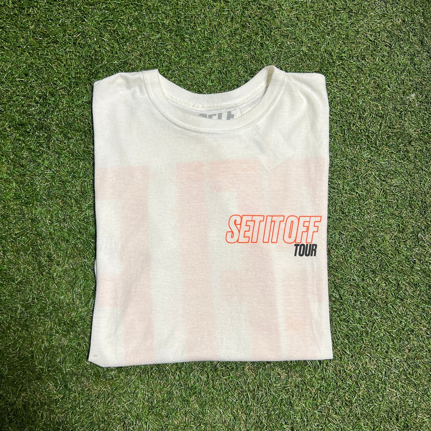 Metro Booming & Bryson Tiller White Tee Size Large USED v1747