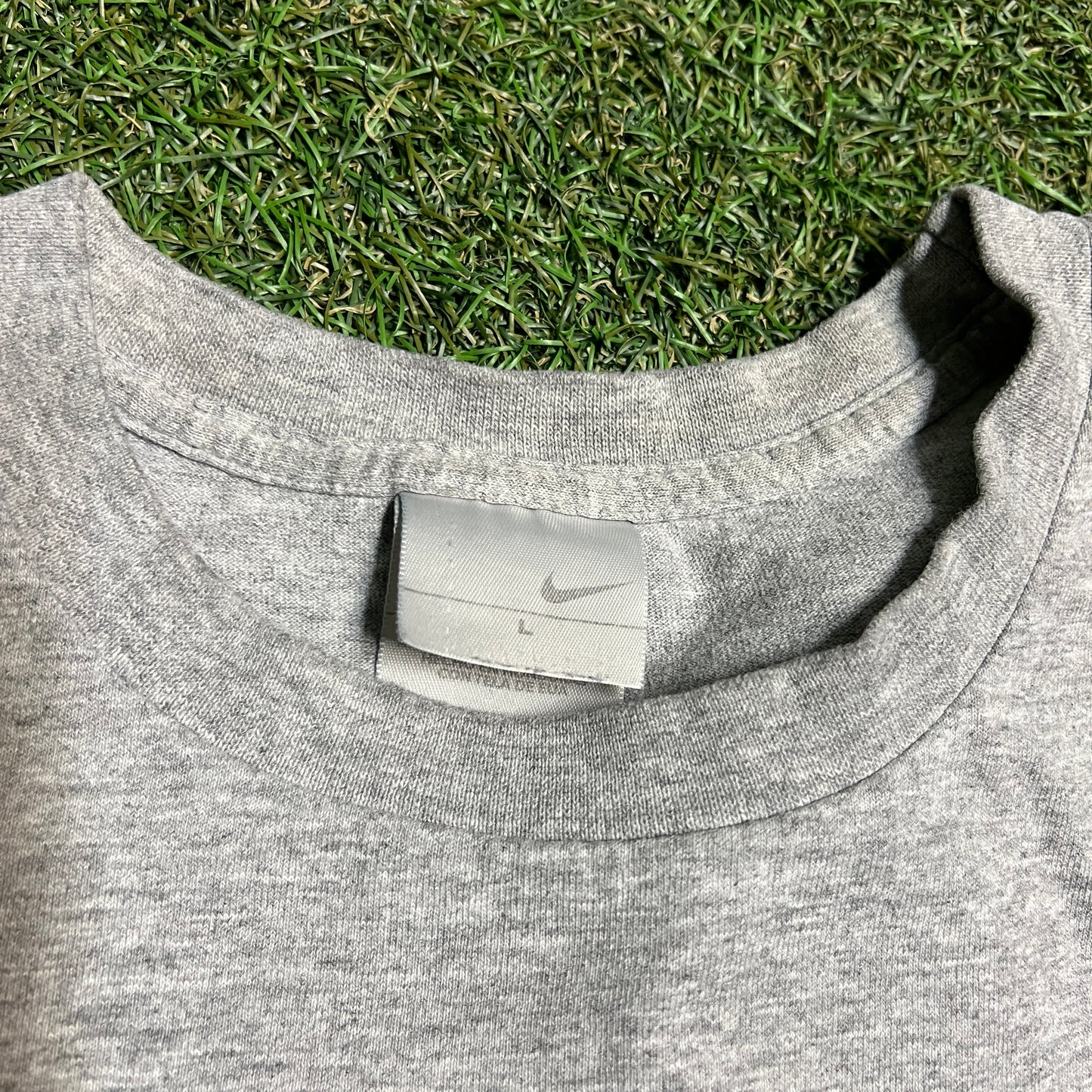 Y2K Nike Paint Swoosh Grey Tee Size Large USED v15091