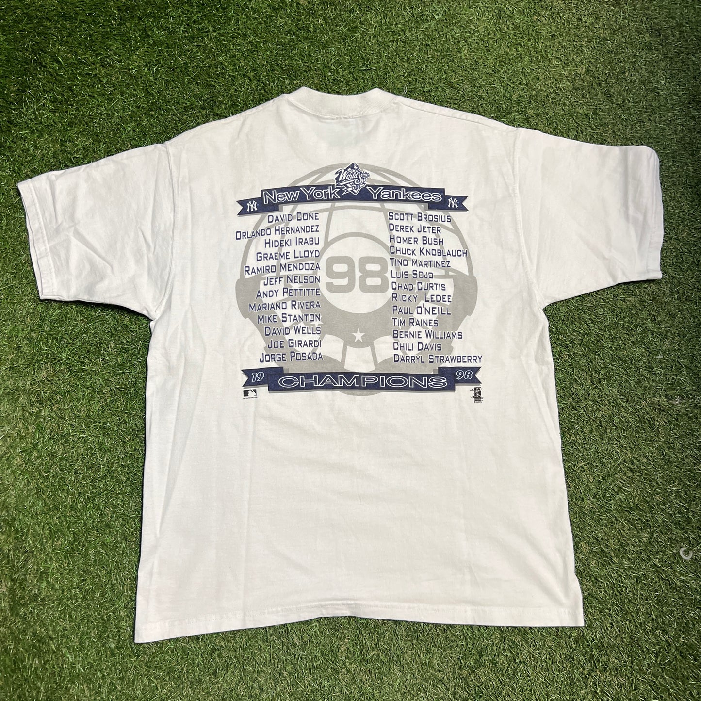Pro Player 1998 World Series Champs New York Yankees Cartoon Heads White Tee Size XL USED v14138