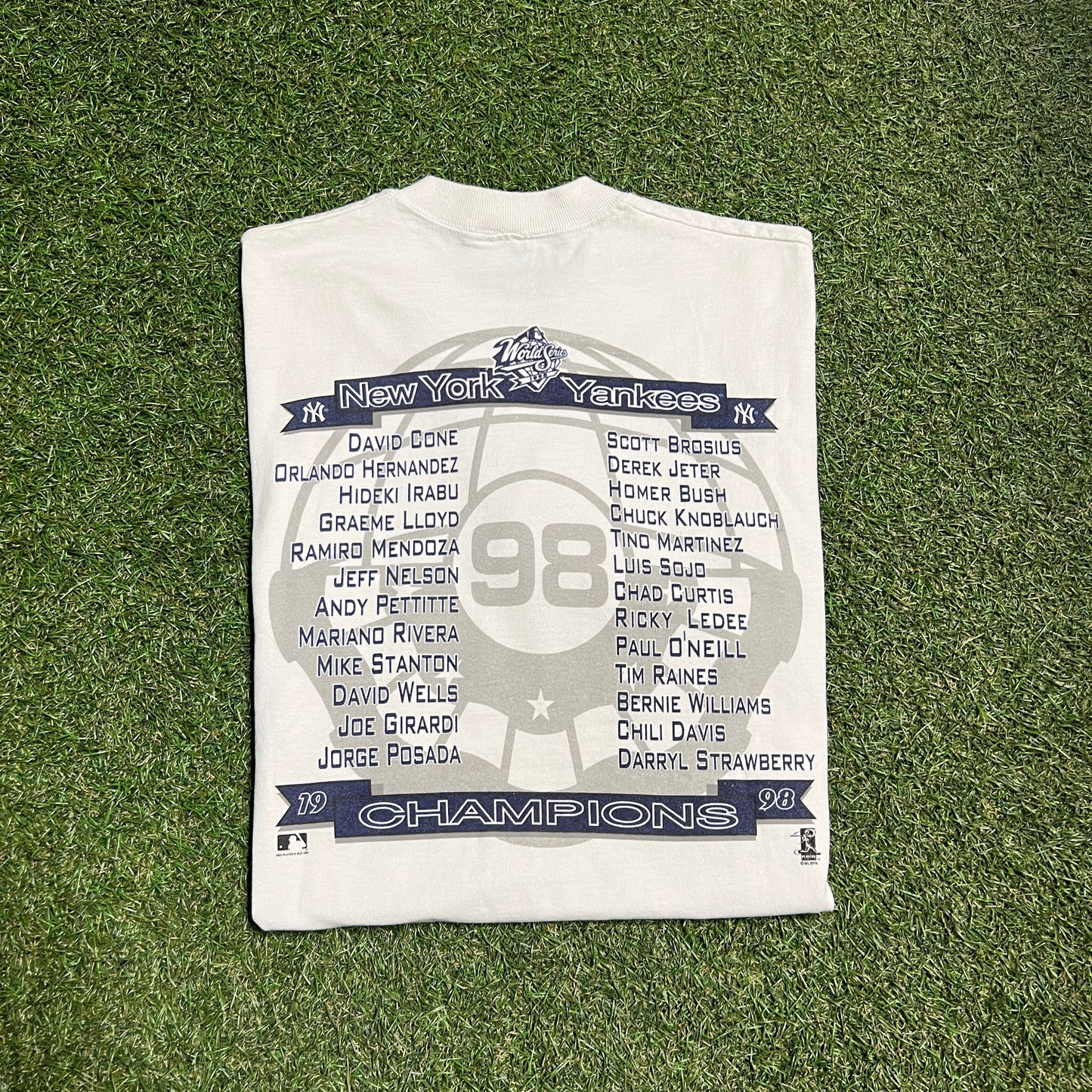 Pro Player 1998 World Series Champs New York Yankees Cartoon Heads White Tee Size XL USED v14138
