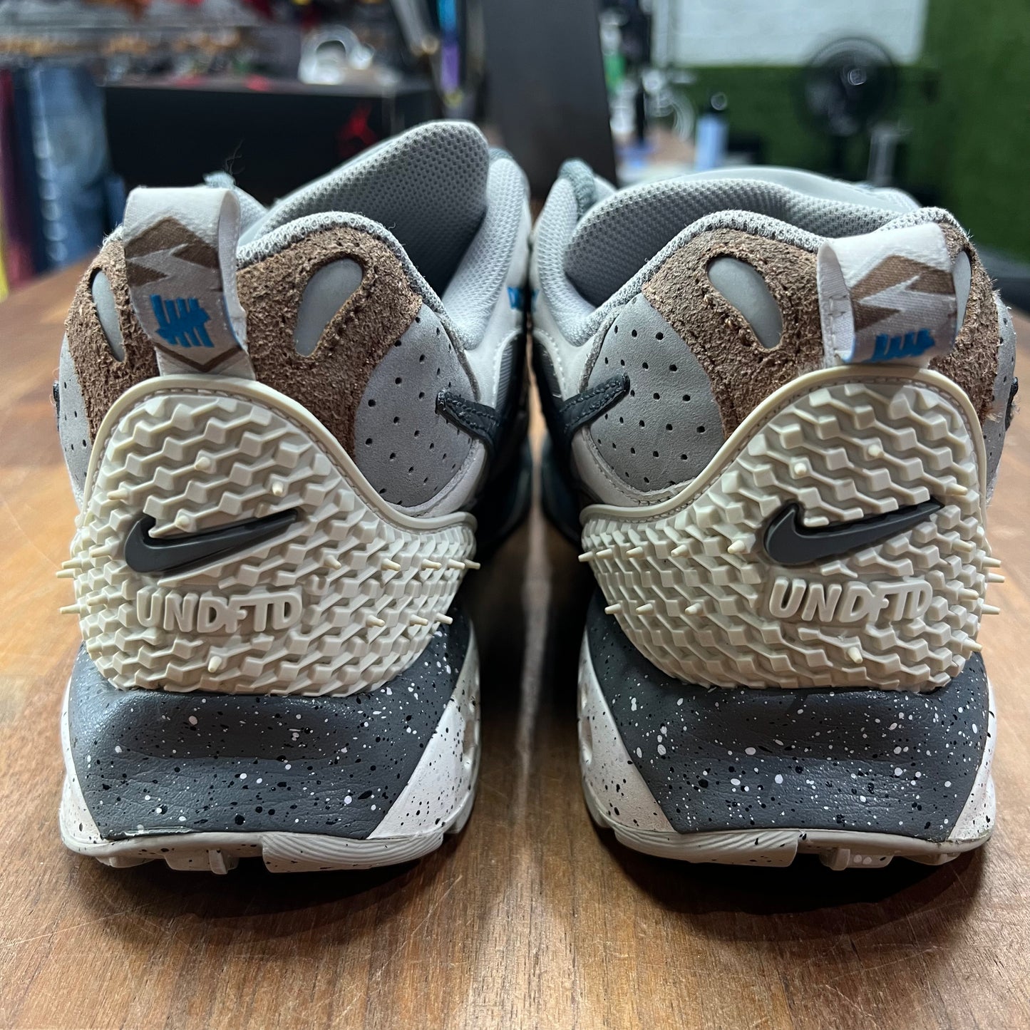 Nike Air Terra Humara Undefeated Brown Size 8.5 USED s15841