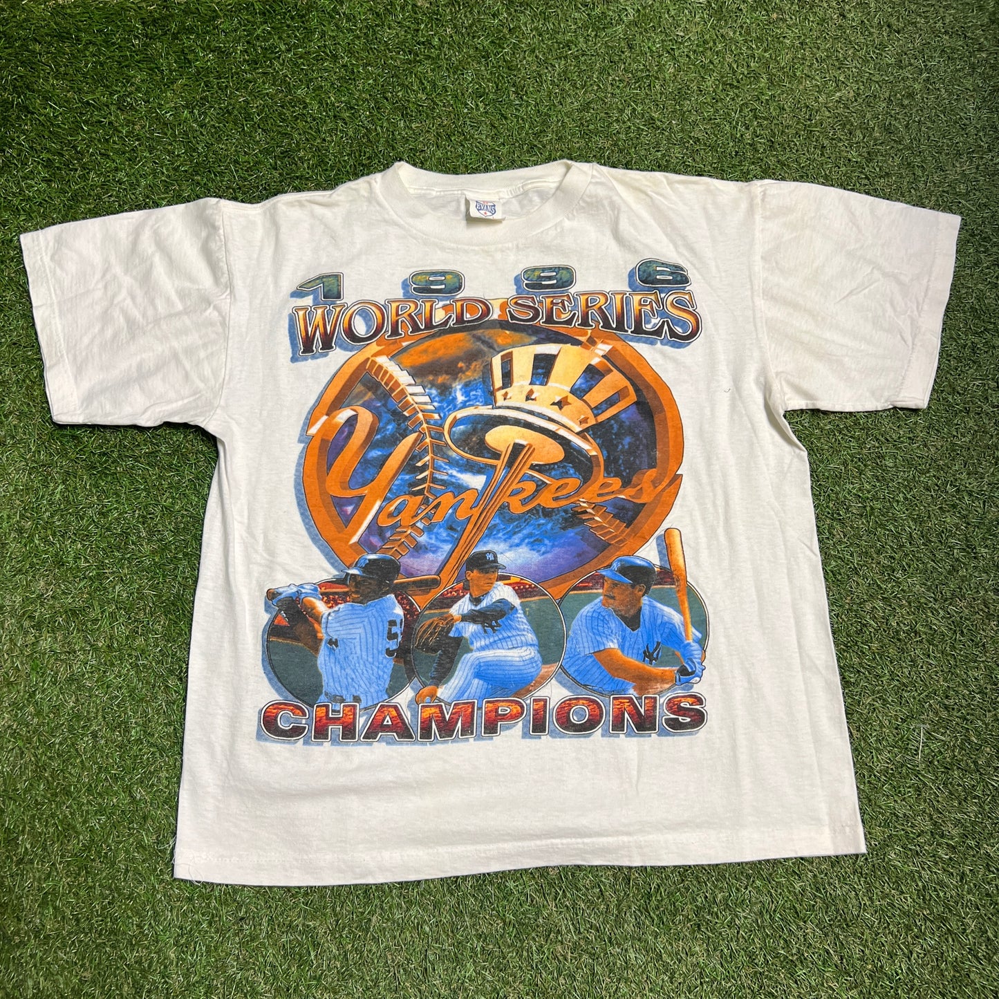 Evans Tag 1996 World Series Champions Gold Logo 3 Players White Tee Size Large USED v14141