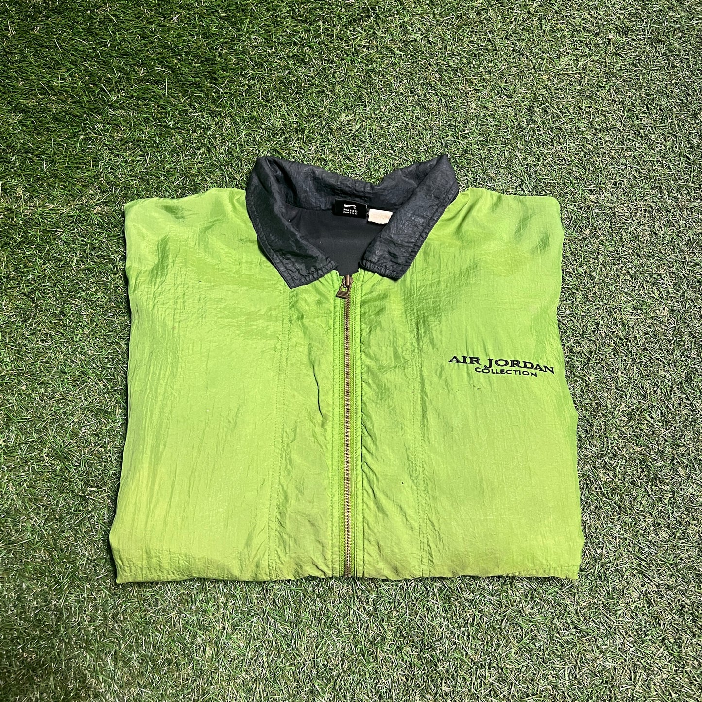 Air Jordan 1990s Collection Green Windbreaker Size Large Used V4598