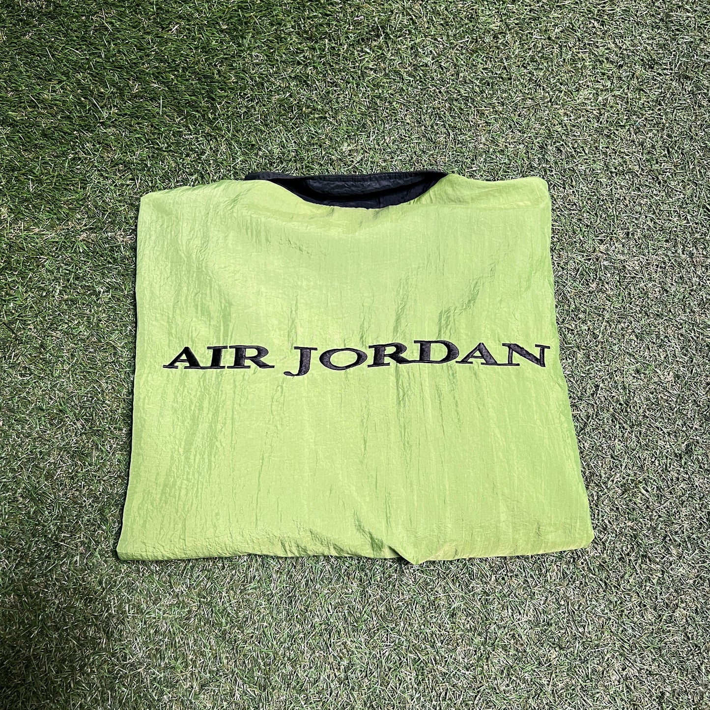 Air Jordan 1990s Collection Green Windbreaker Size Large Used V4598