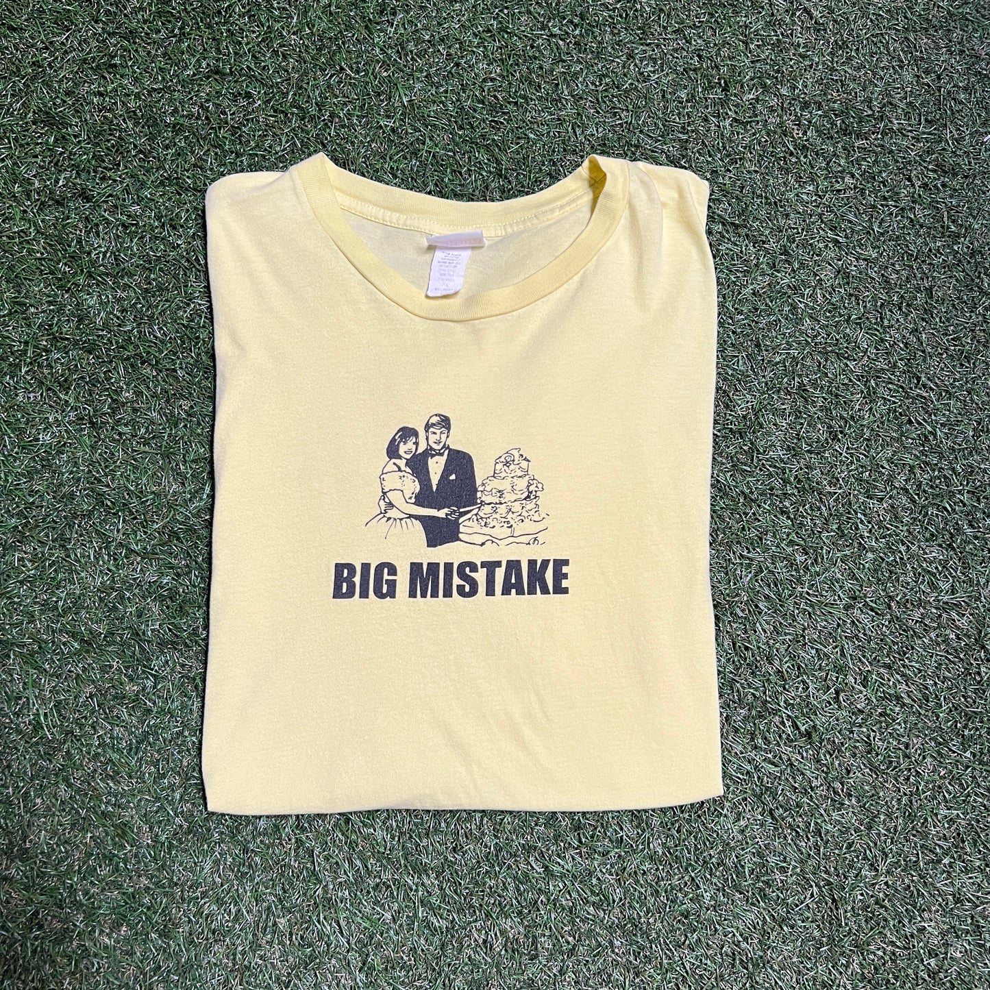 Big Mistake Wedding Tee Size XL USED v12546