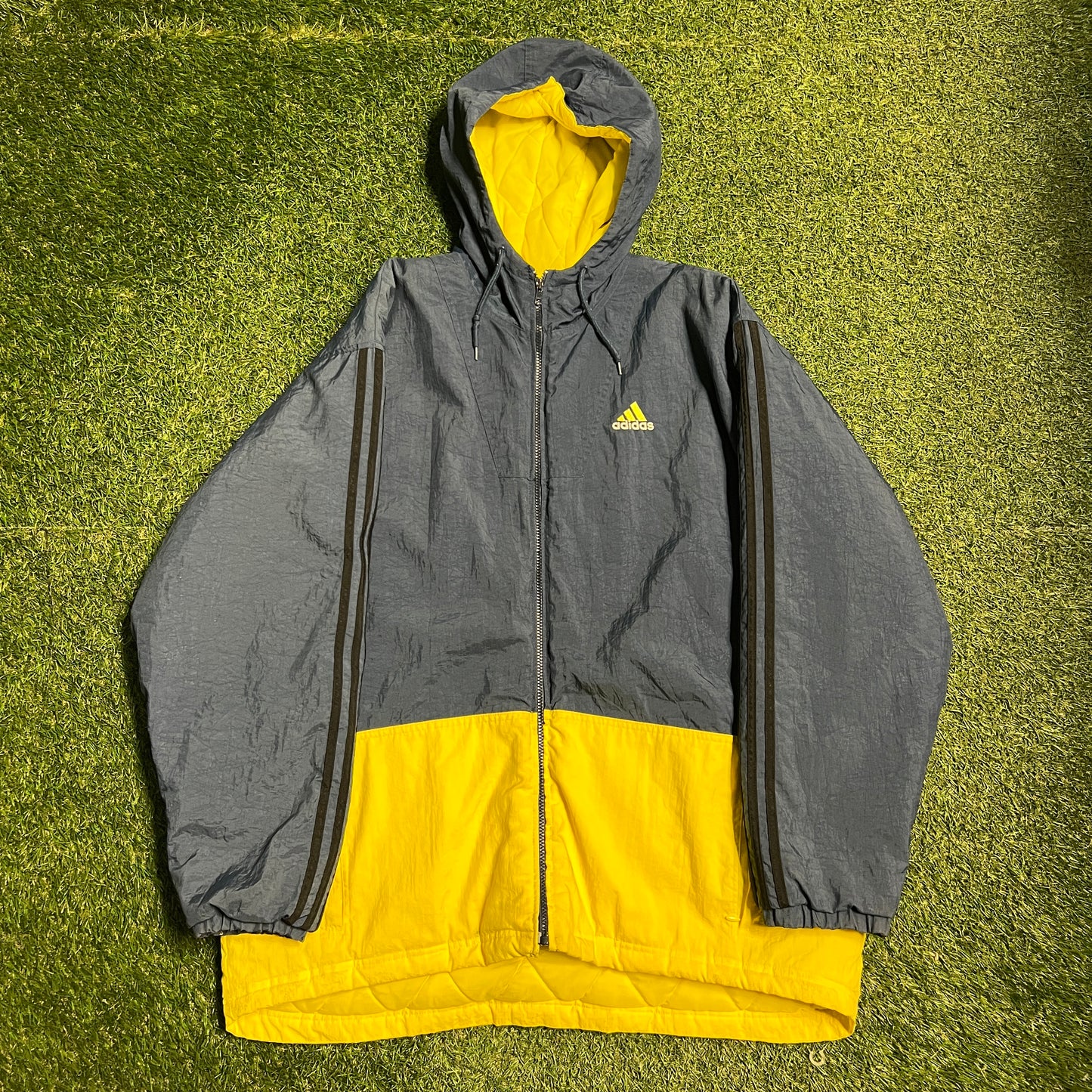 Adidas blue and yellow puffy jacket Size XL USED v9917